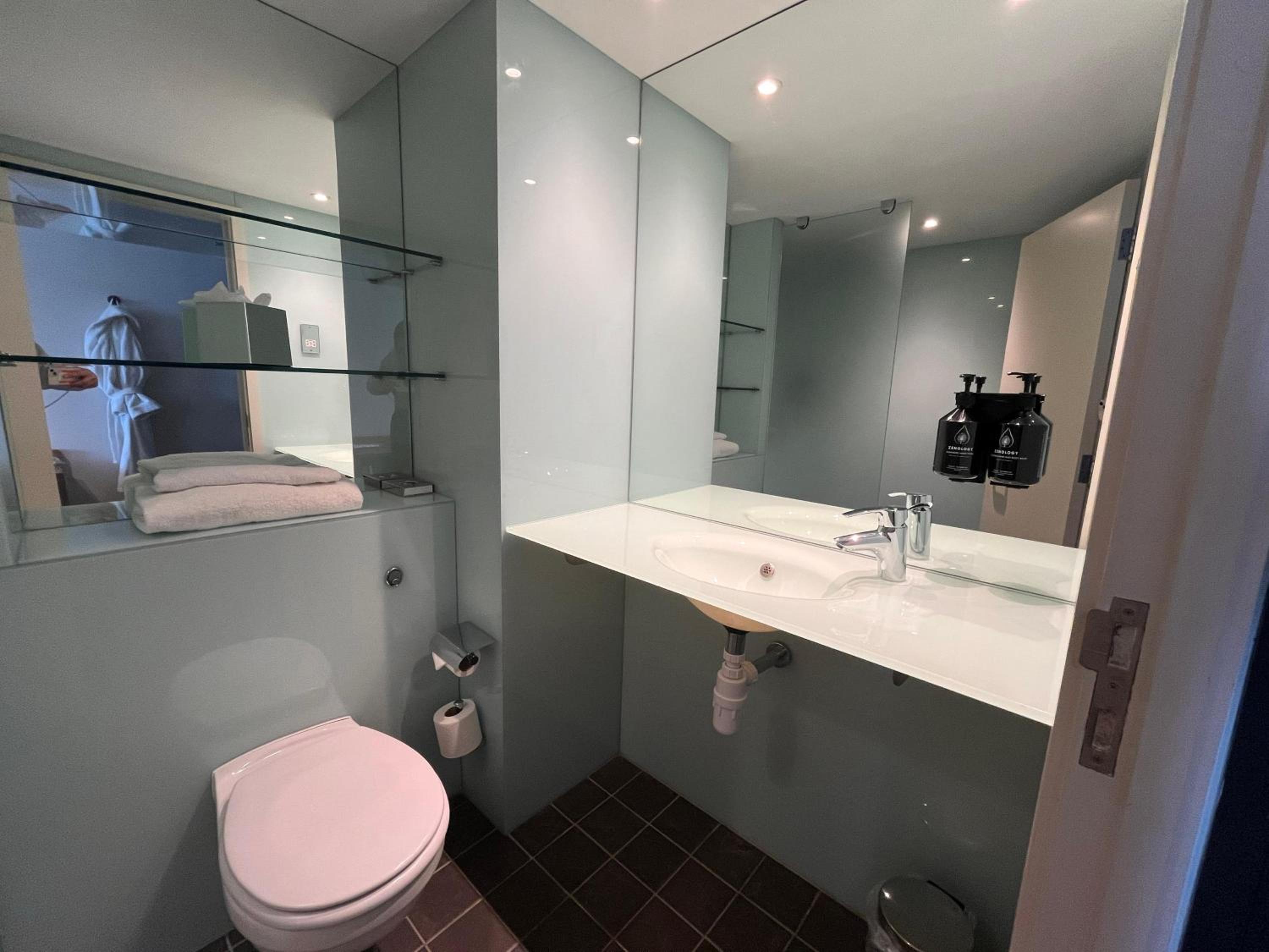 Double Room - Photo 4