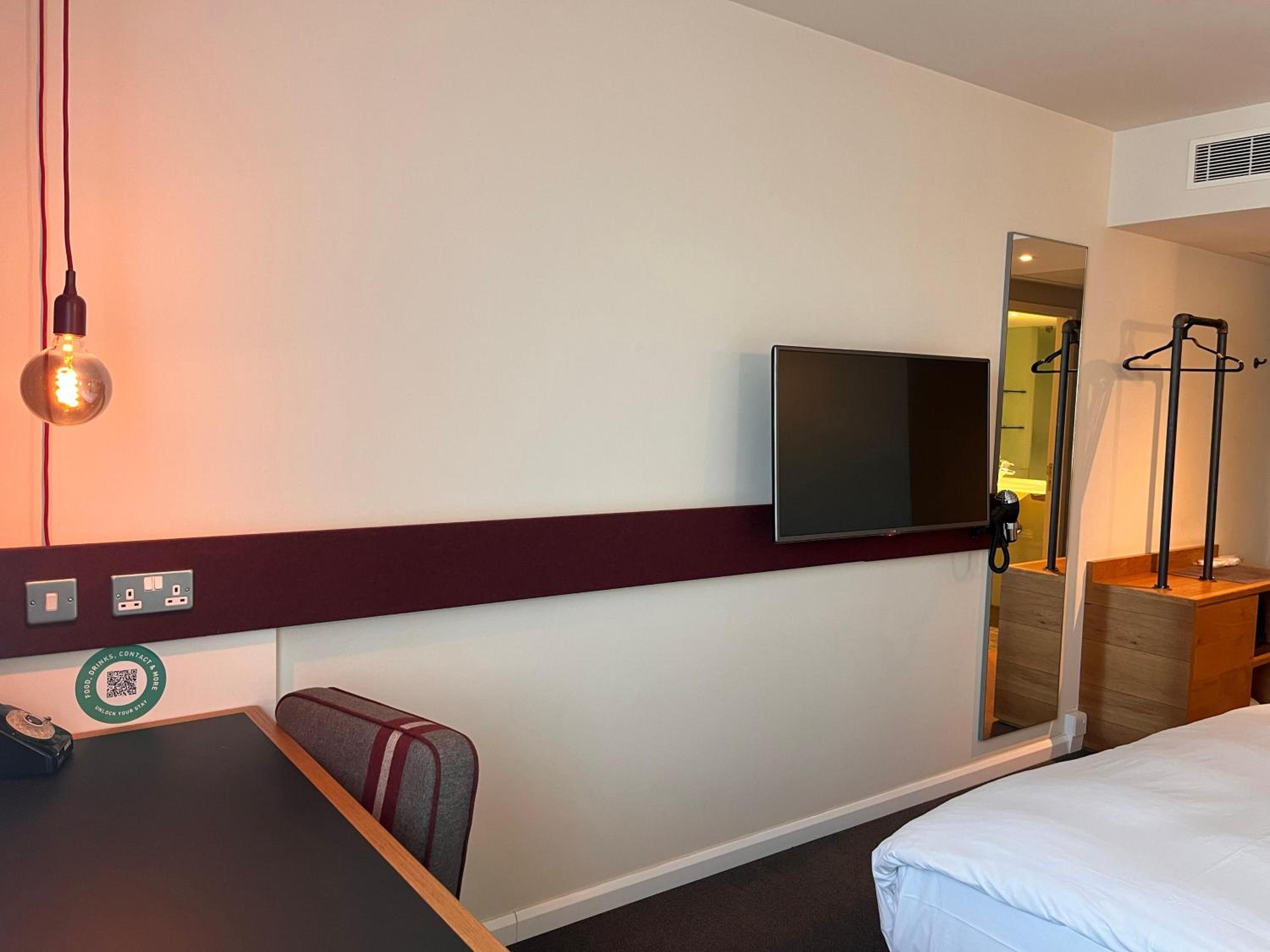 Double Room - Photo 10