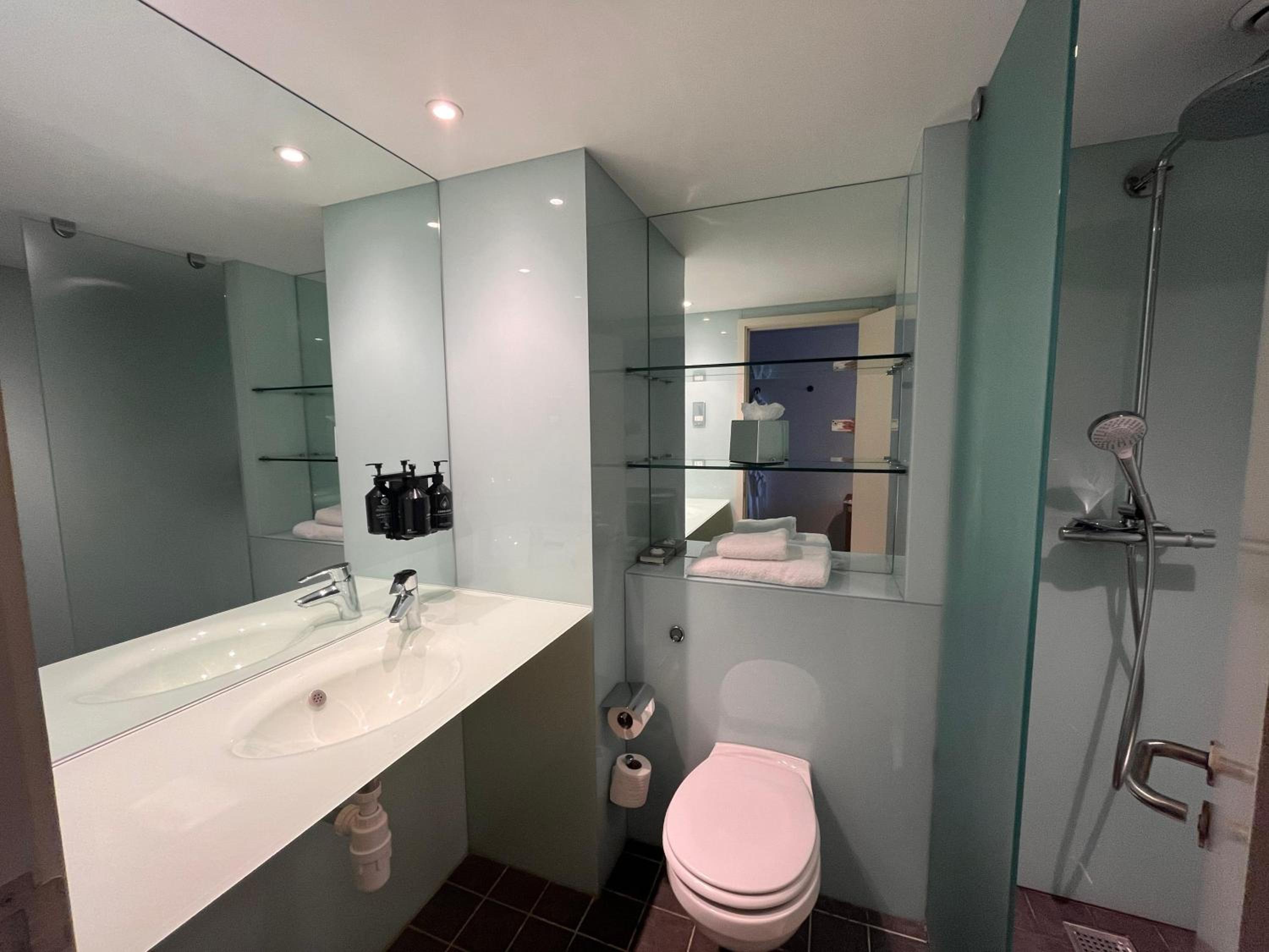Double Room - Photo 21