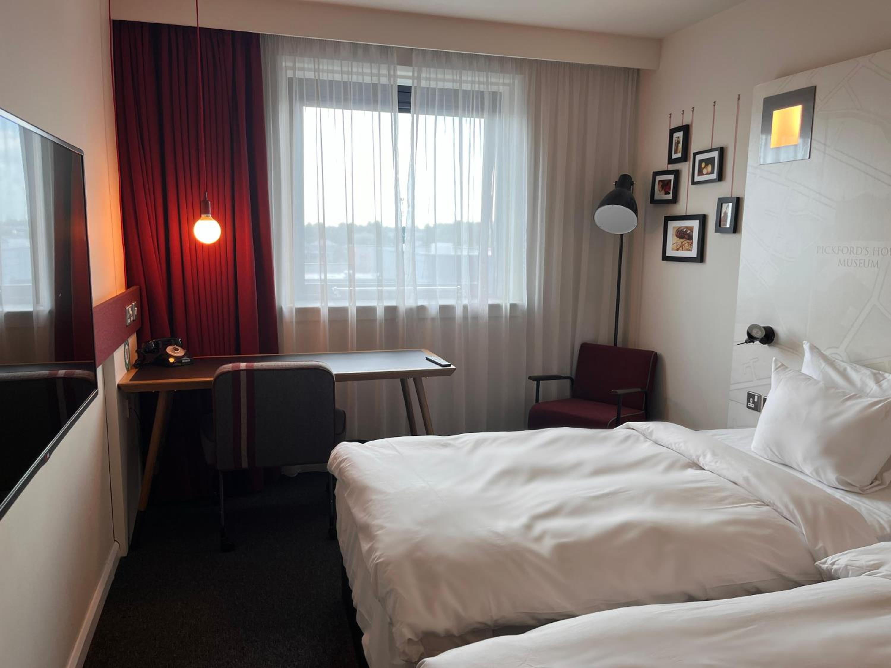 Twin Room - Photo 14