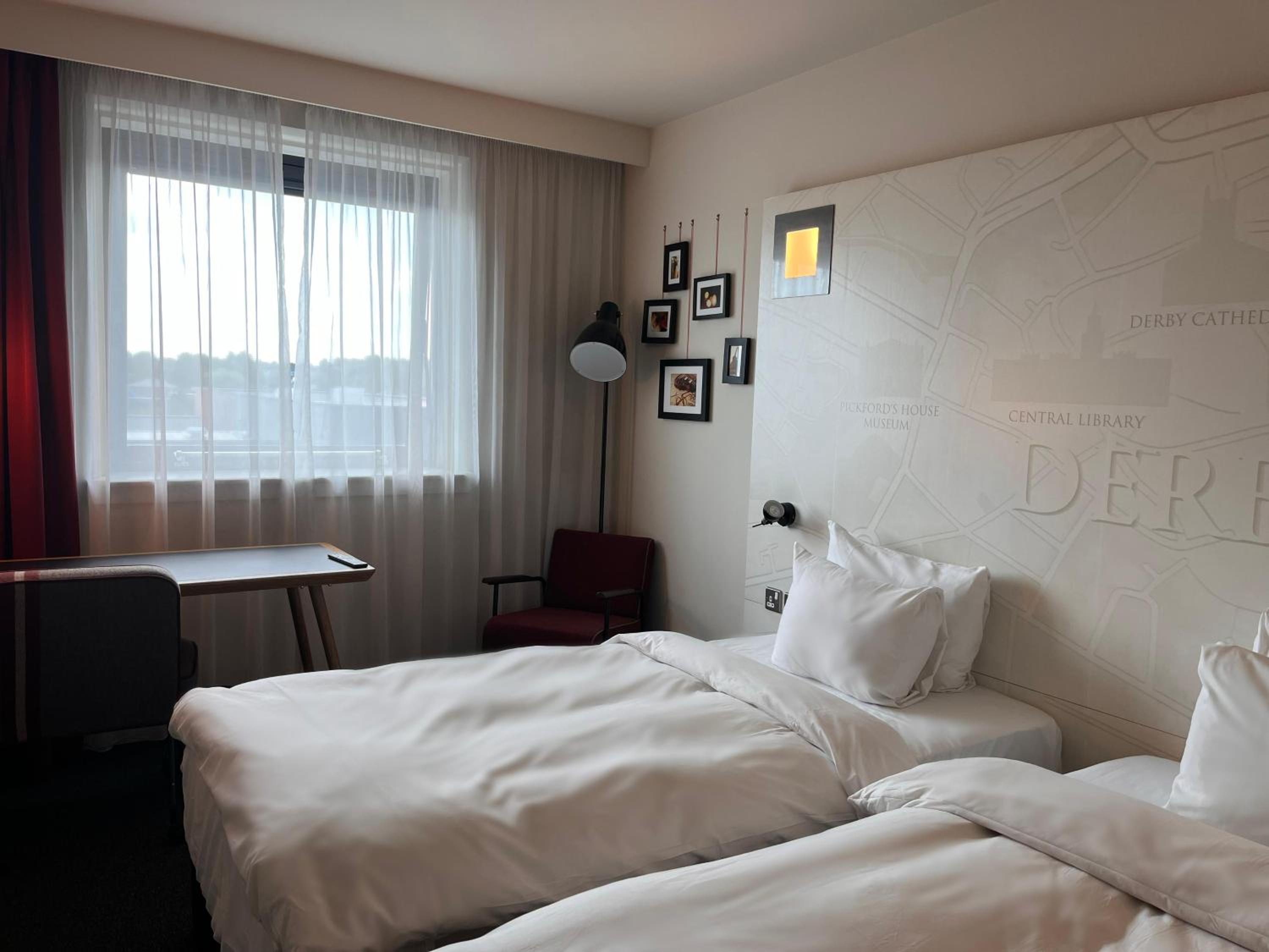 Twin Room - Photo 15
