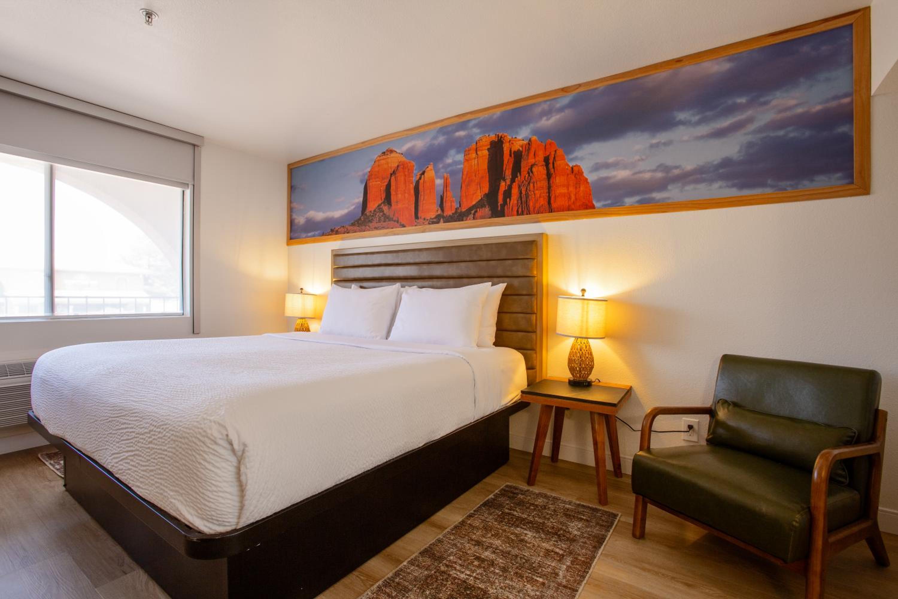 King Room - Disability Access - Non-Smoking - Photo 2