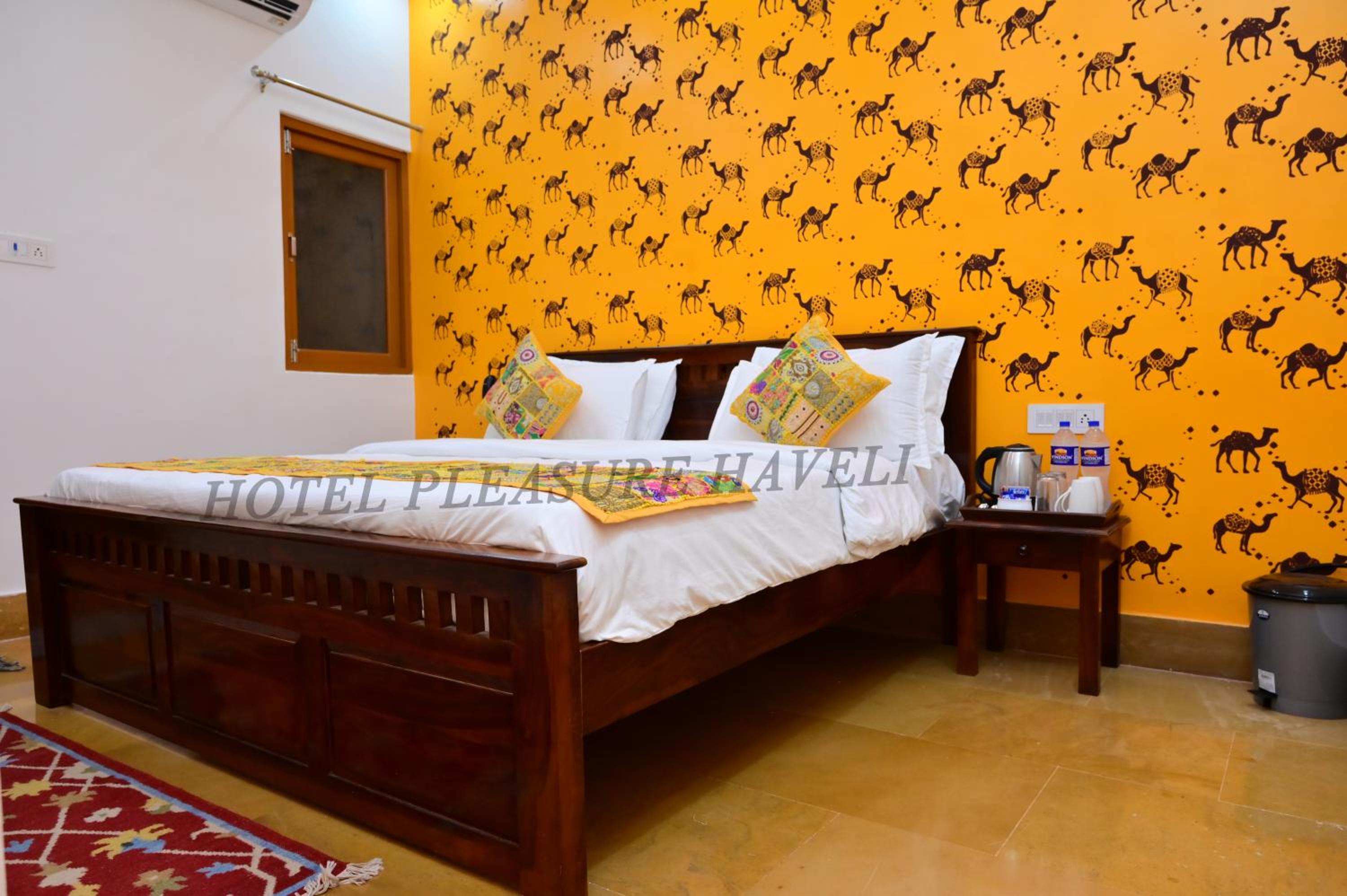 Deluxe King Suite - Photo 1