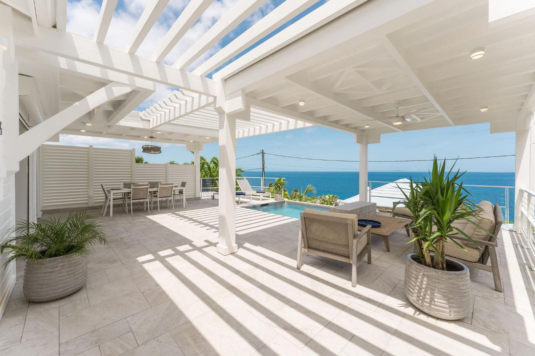 Three-Bedroom Villa photo 2