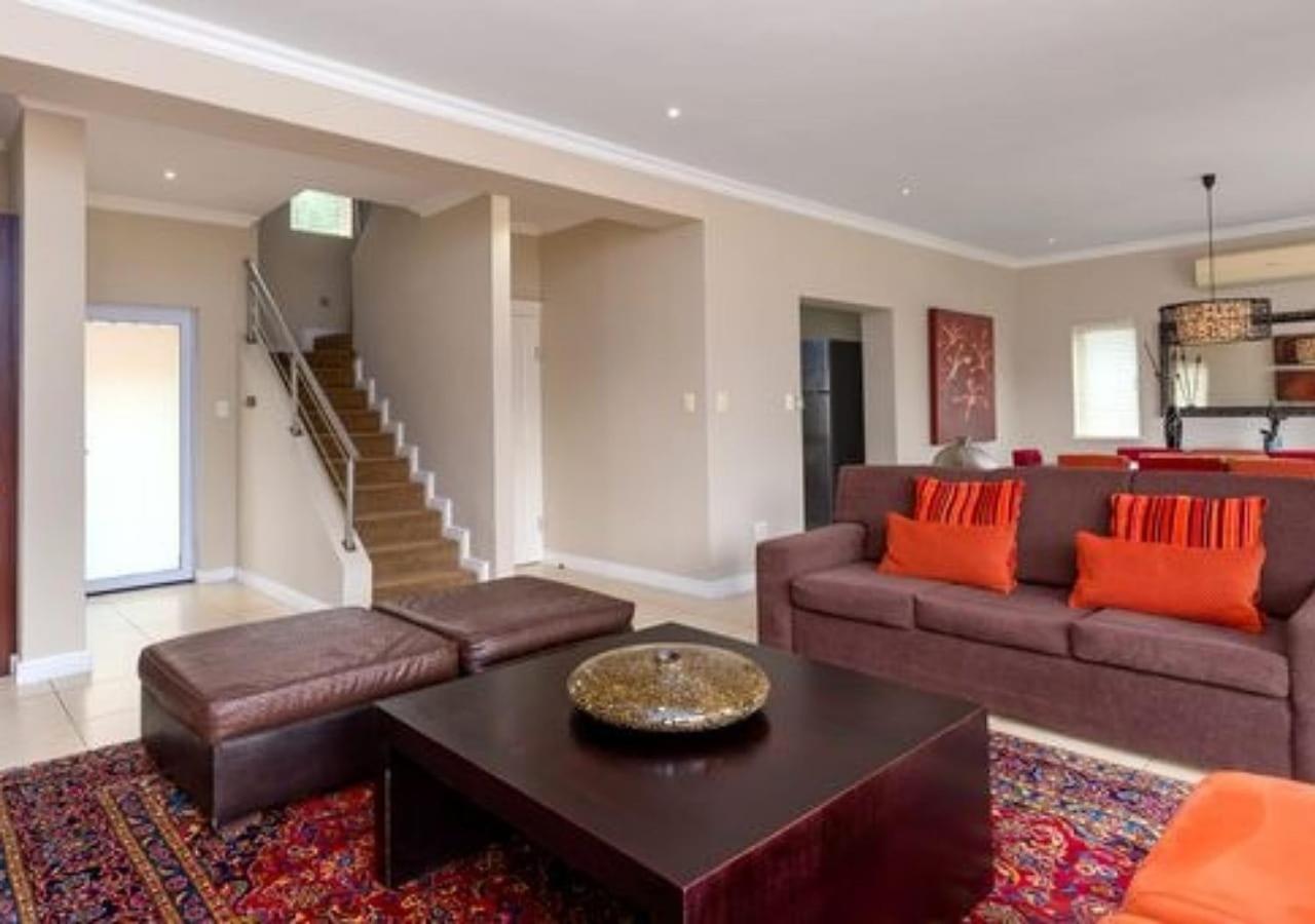 Superior Villa photo 1