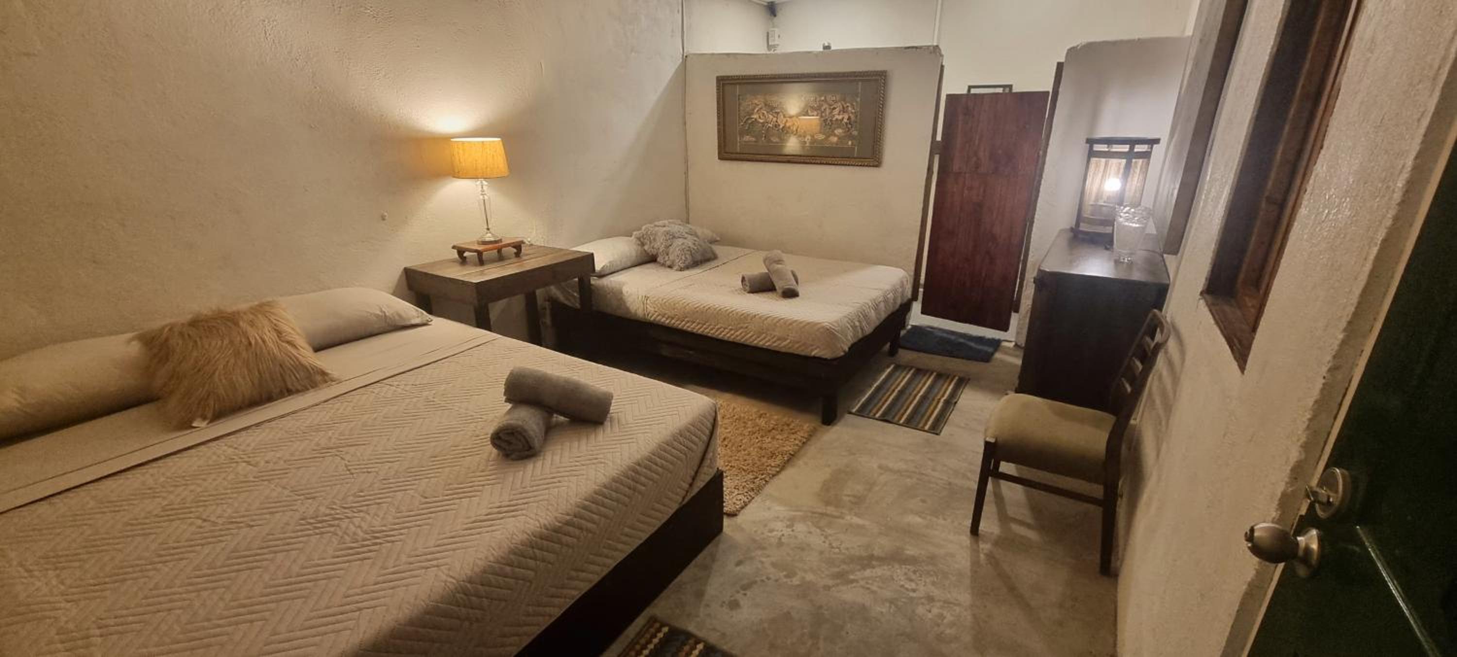 Quadruple Room with Private Bathroom photo 2