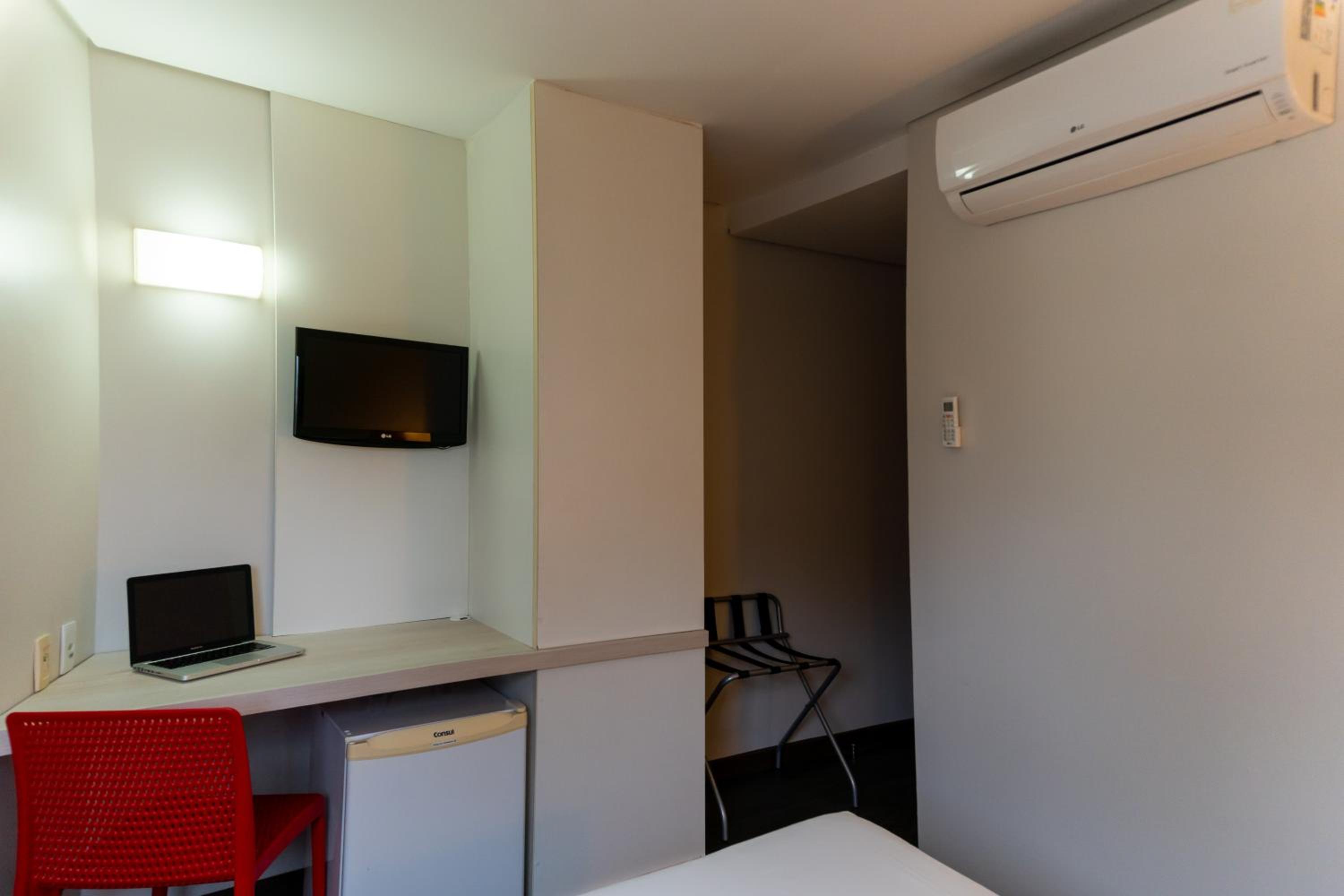 Standard Double Room - Photo 4