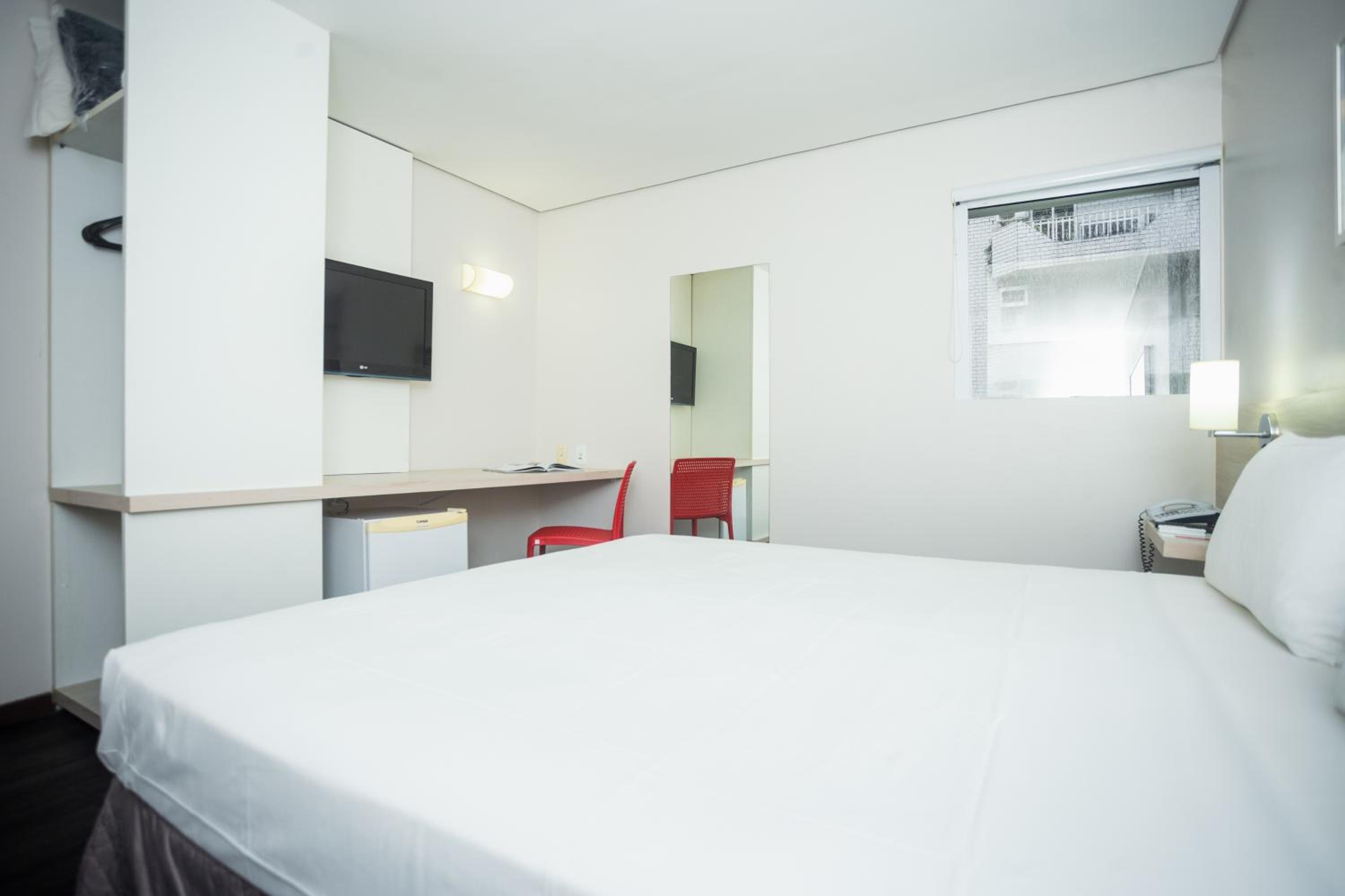 Standard Double Room - Photo 3