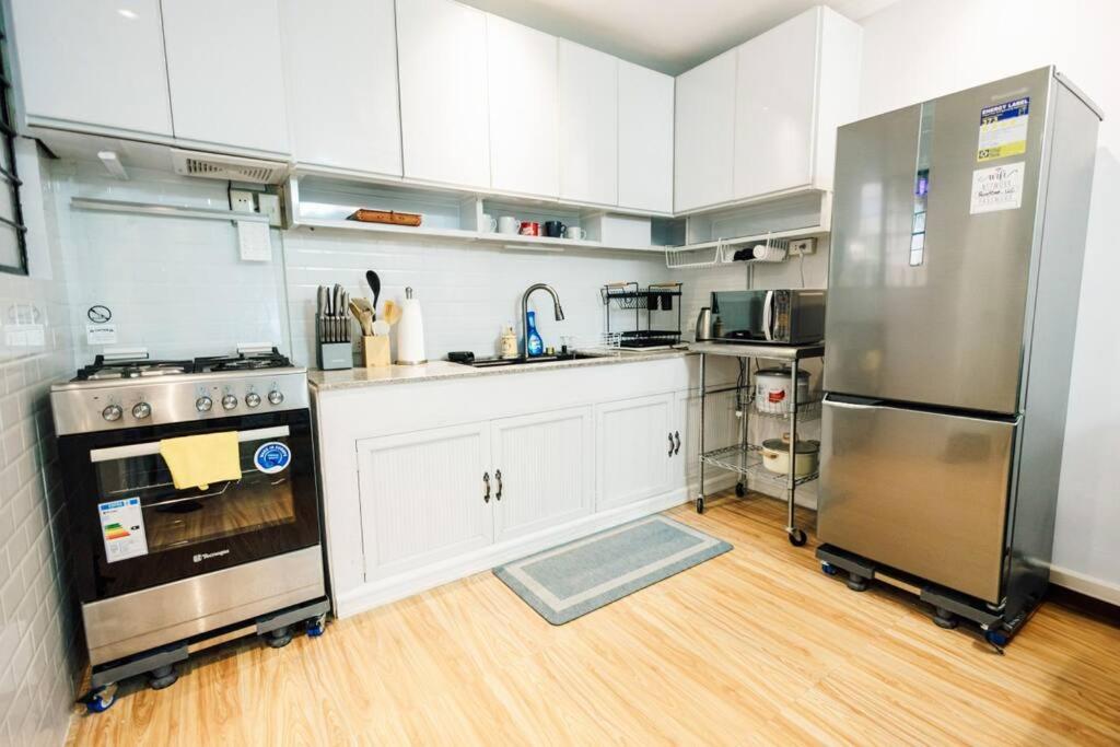 Three-Bedroom Apartment photo 2