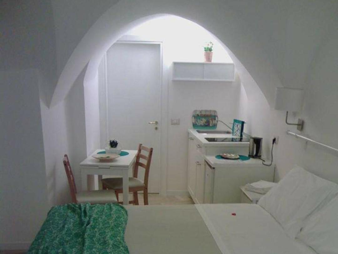 Deluxe Room - Photo 6