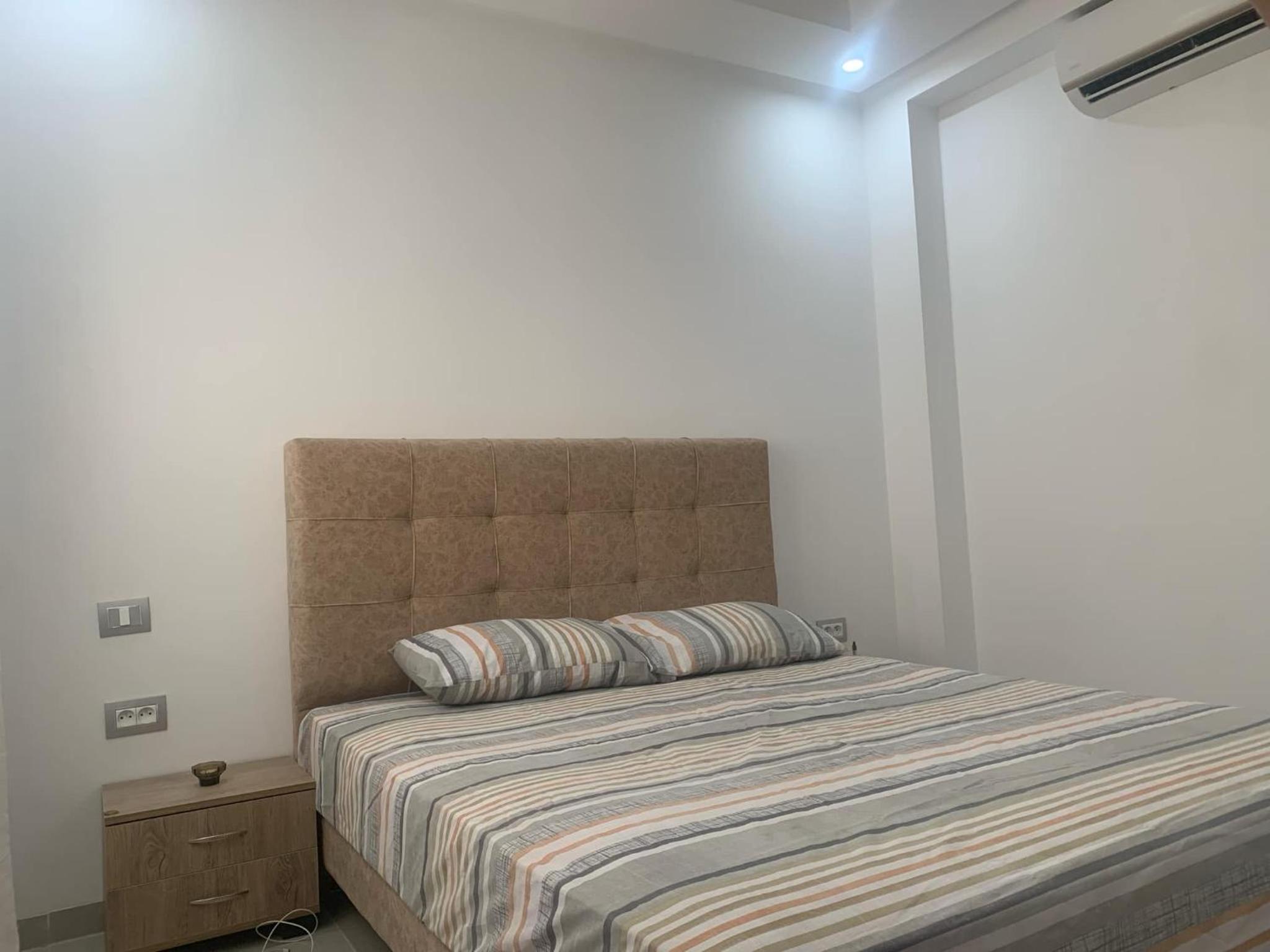 One-Bedroom Apartment photo 3