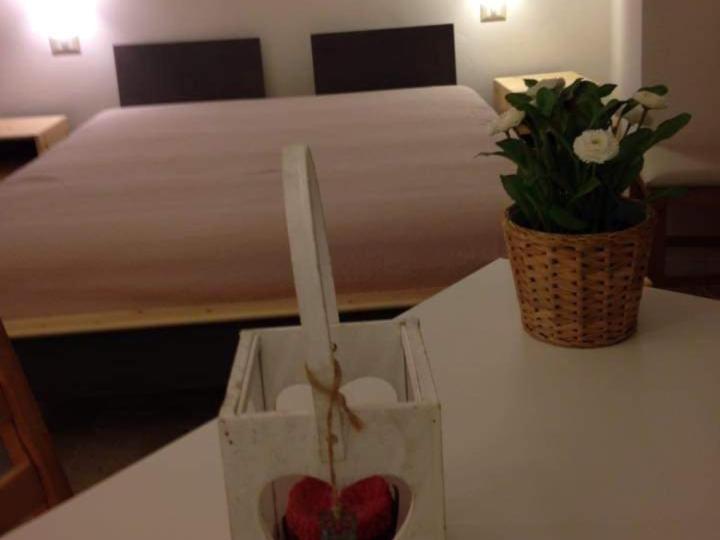 Deluxe Double Room with Balcony - Photo 6