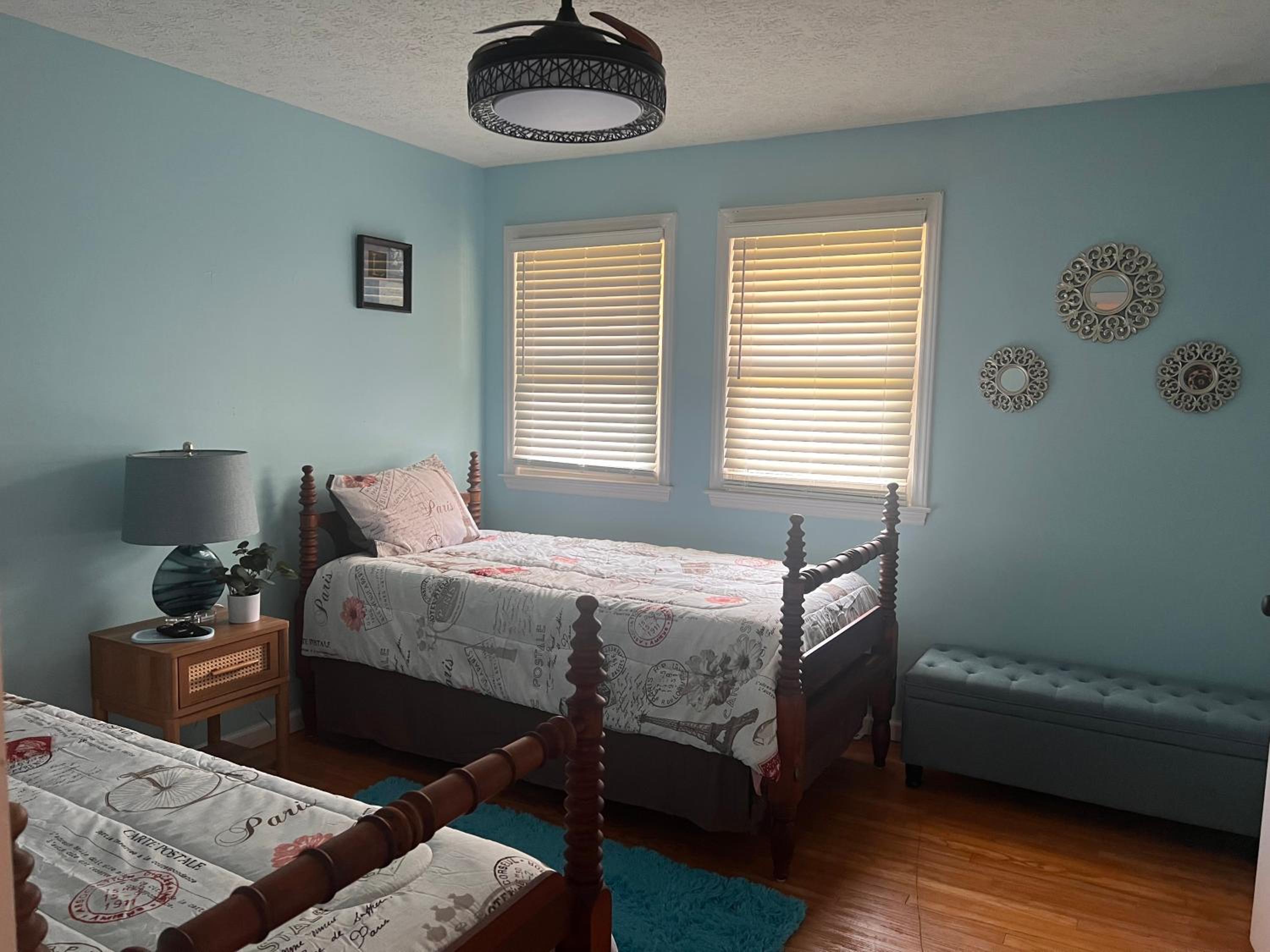 Three-Bedroom House photo 3