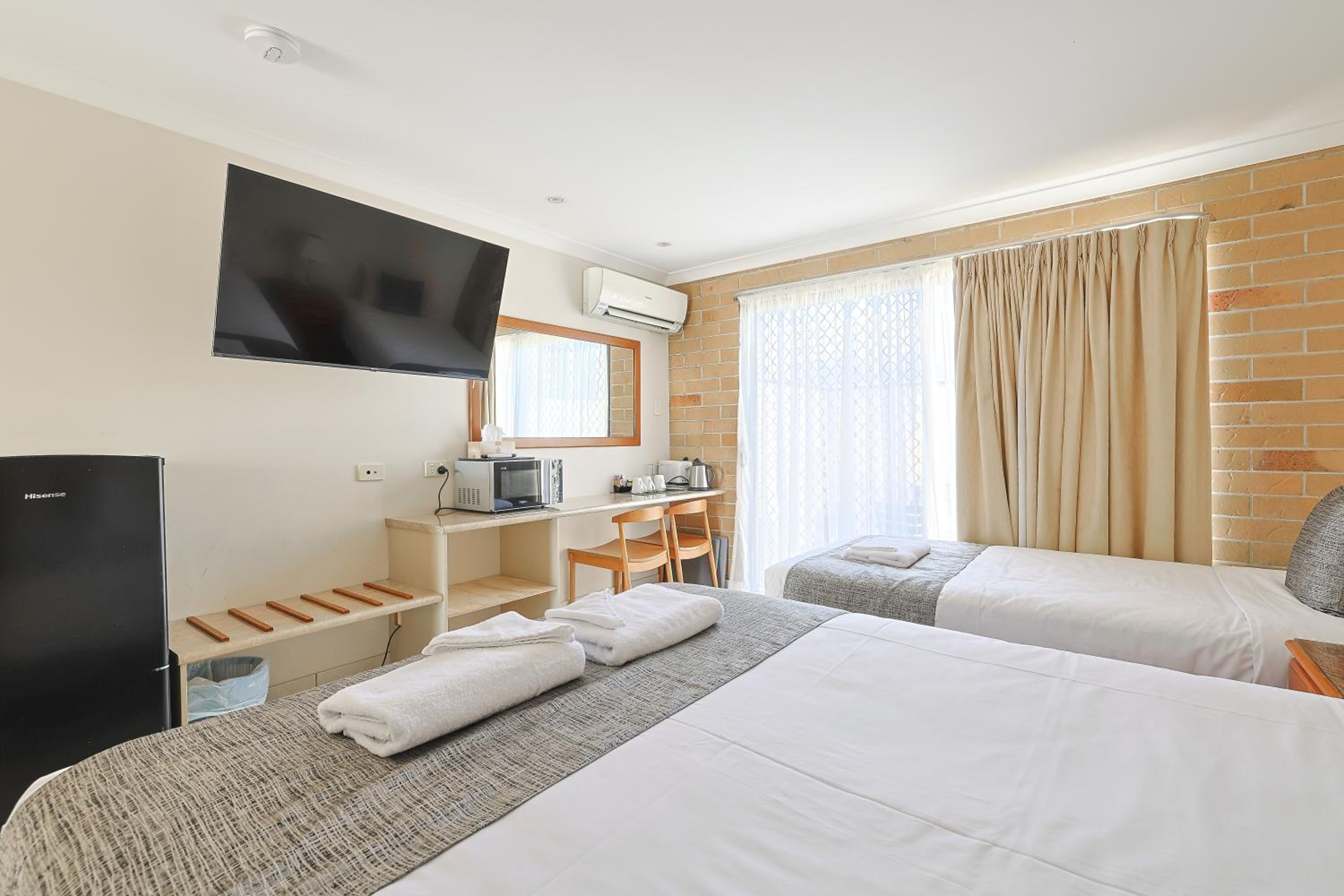 Standard Twin Room photo 2
