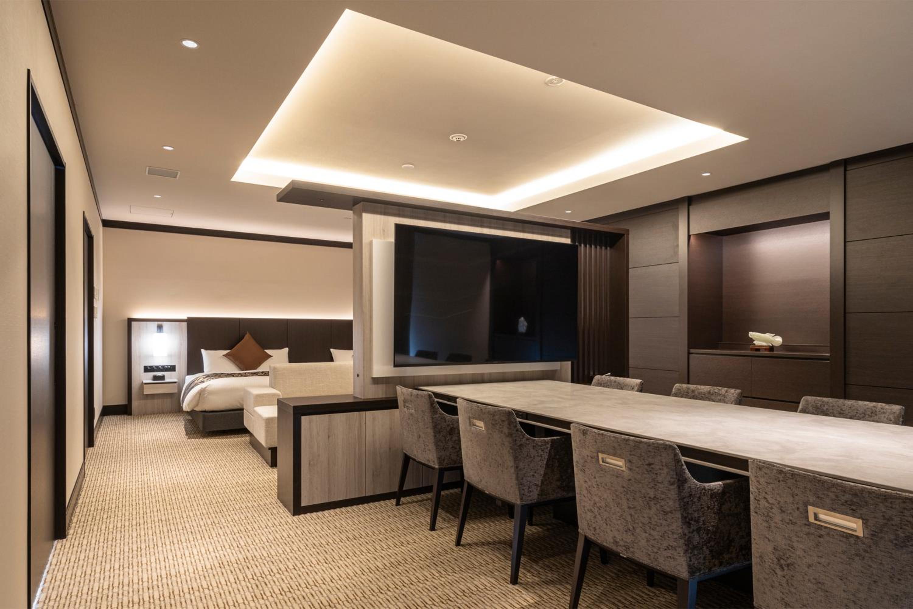 Suite Room - Photo 2