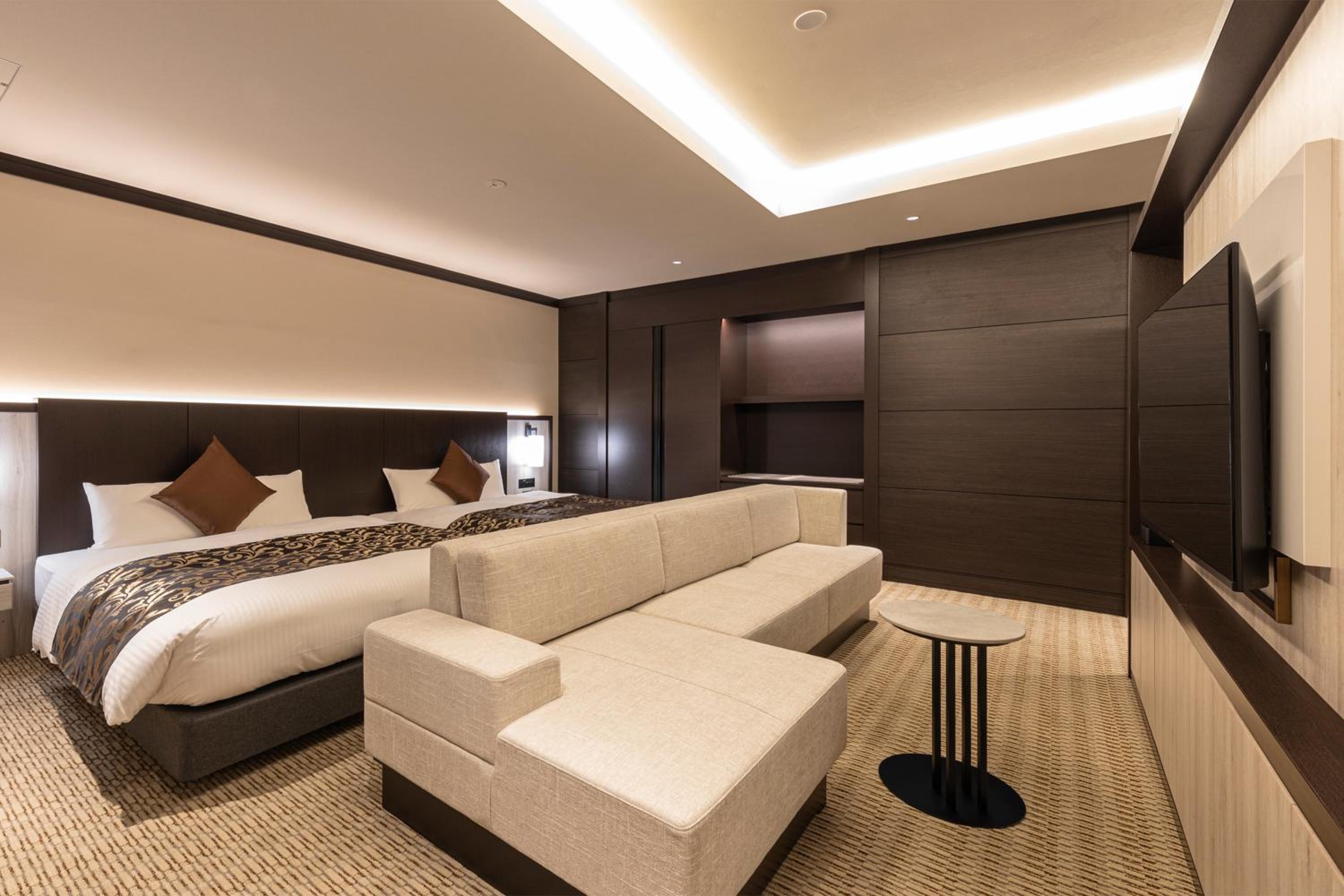 Suite Room - Photo 1