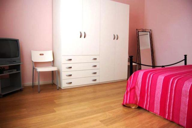 Large Double Or Twin Room photo 3