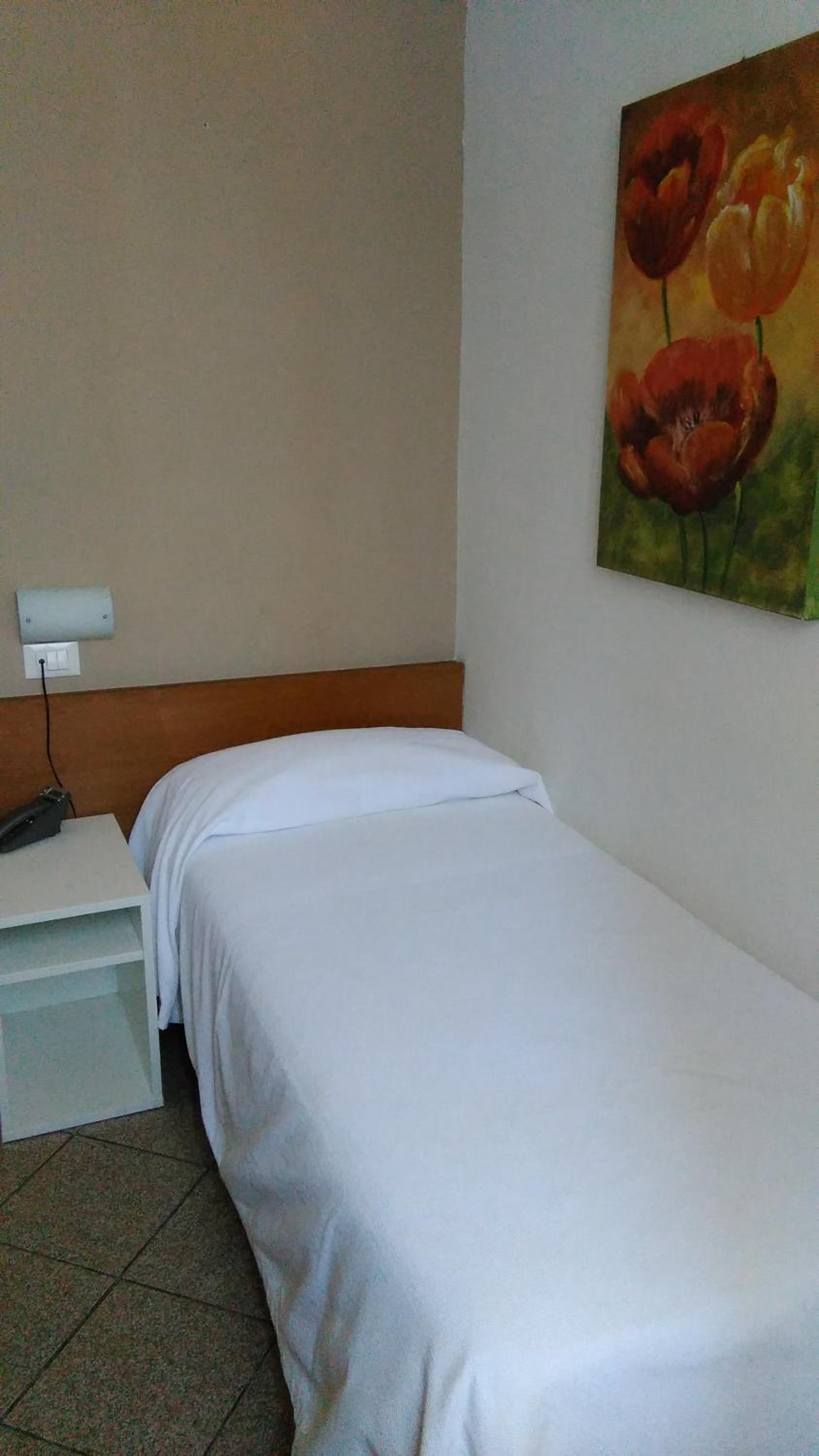 Single Room photo 3