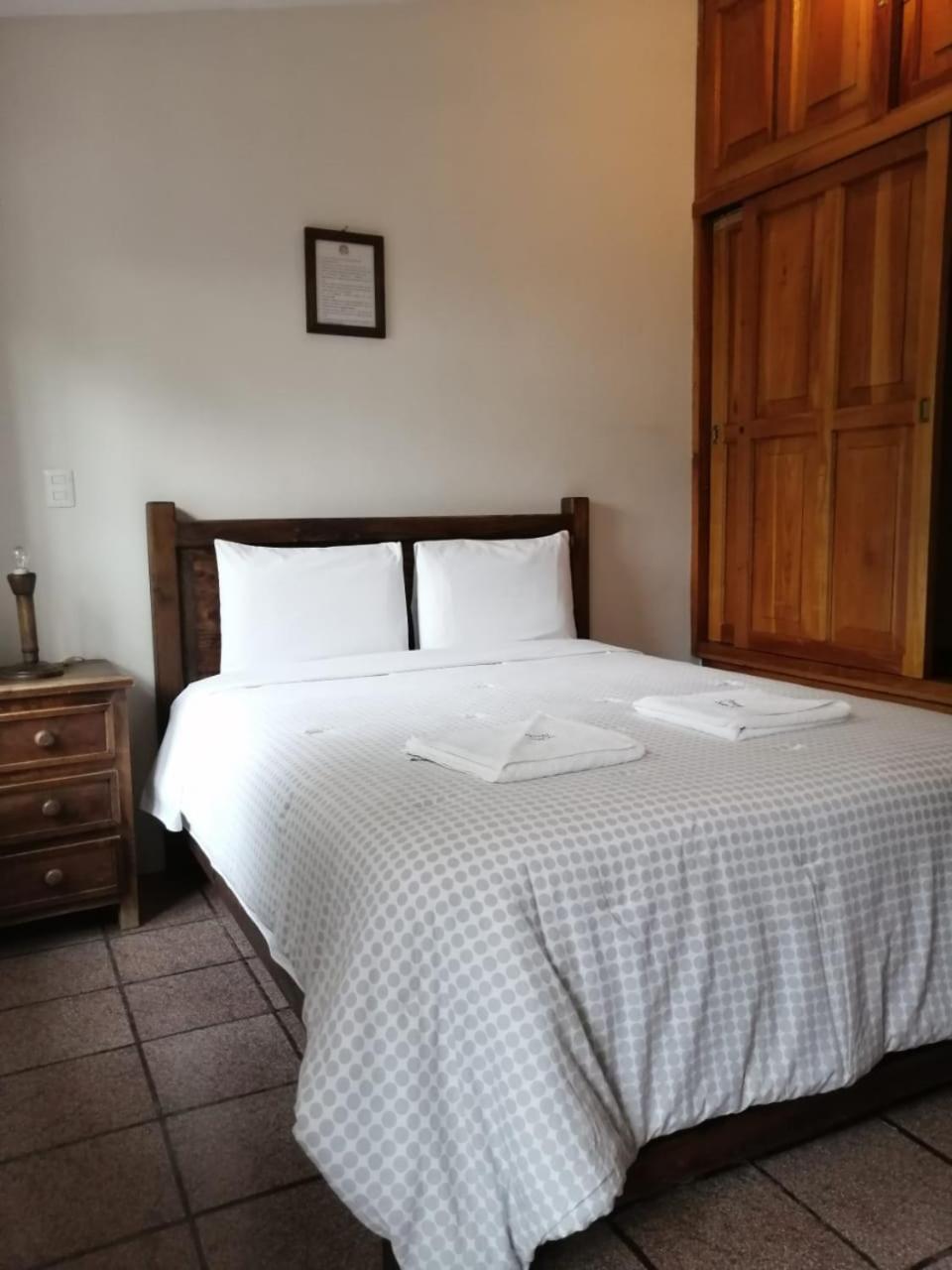 Double Room - Photo 2