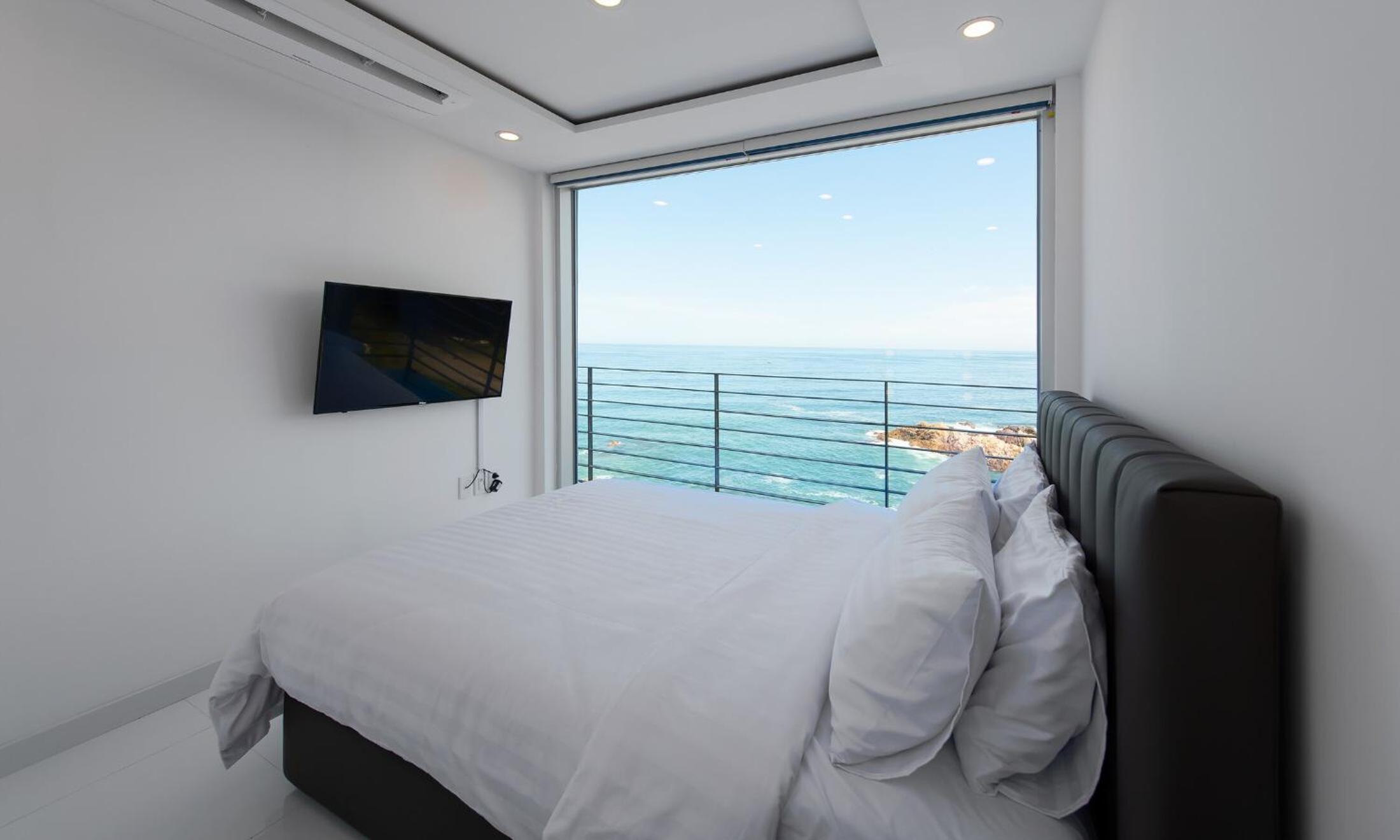 Double Room 6 photo 1