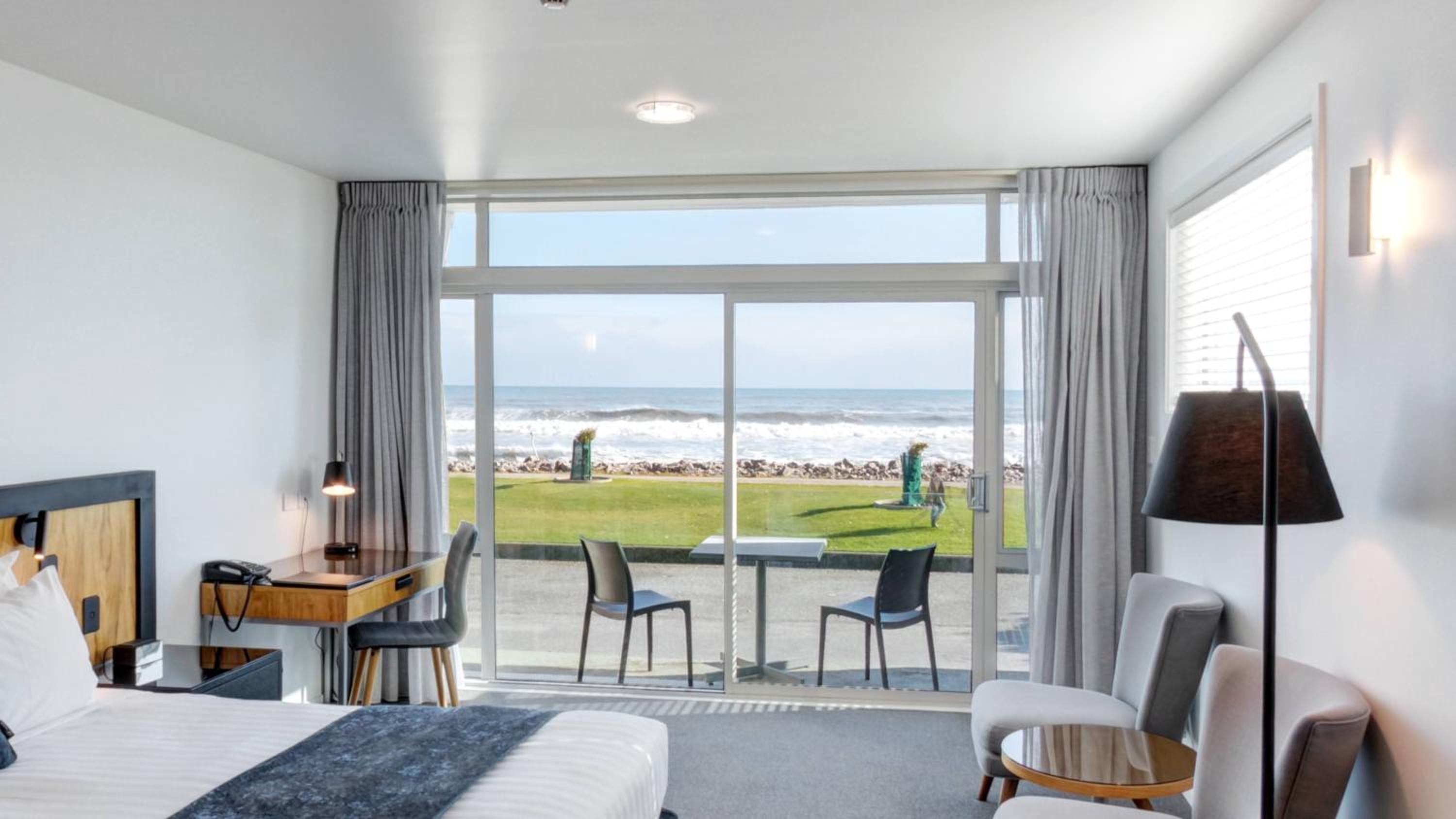 Ocean View Deluxe King Room photo 2