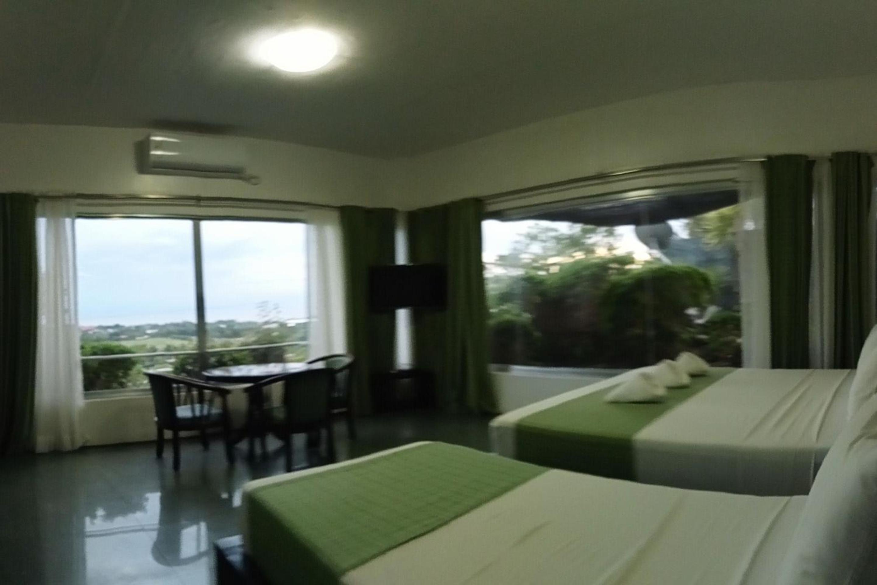 Family Room - Photo 3