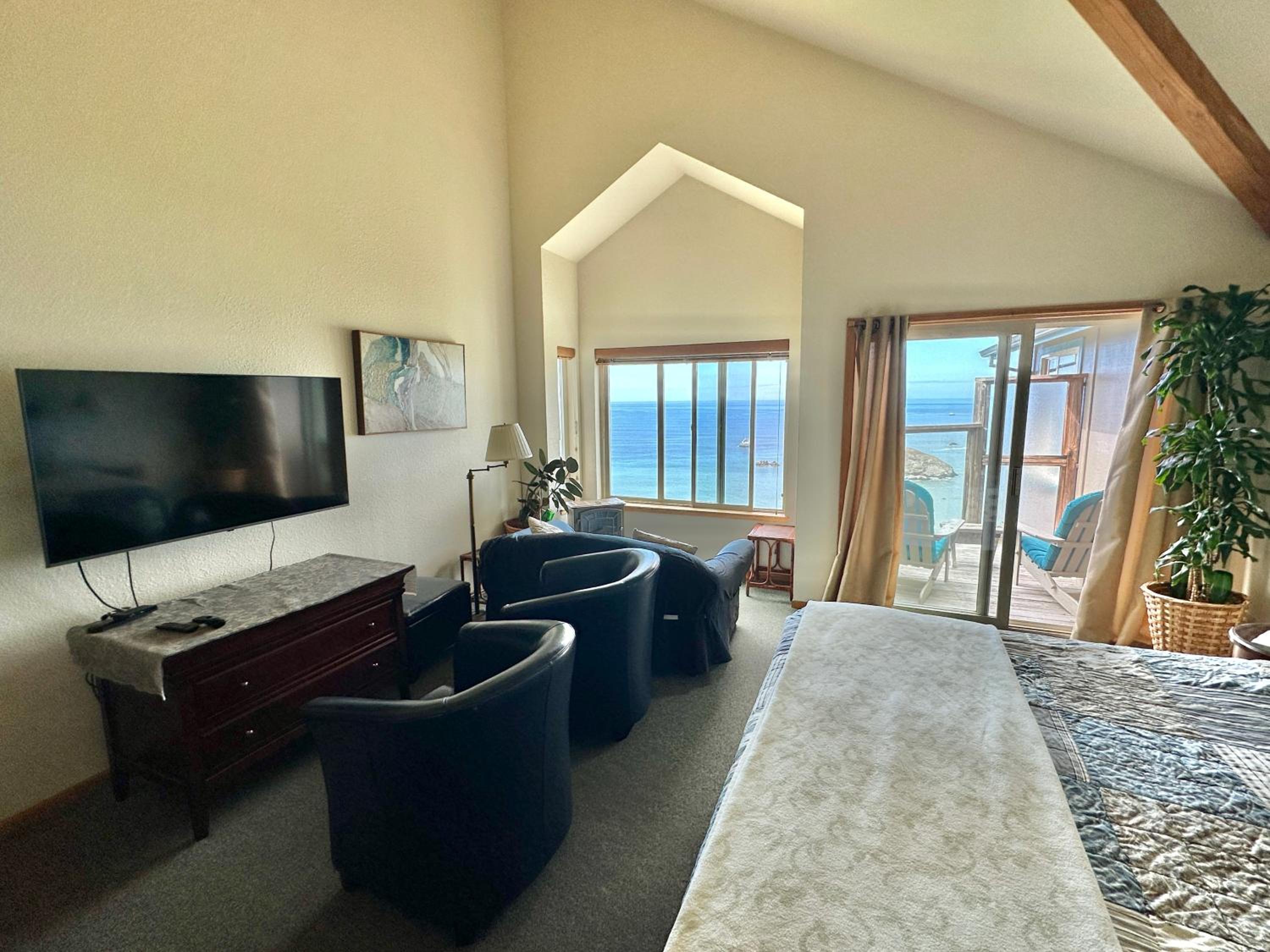 King Suite with Ocean View photo 1