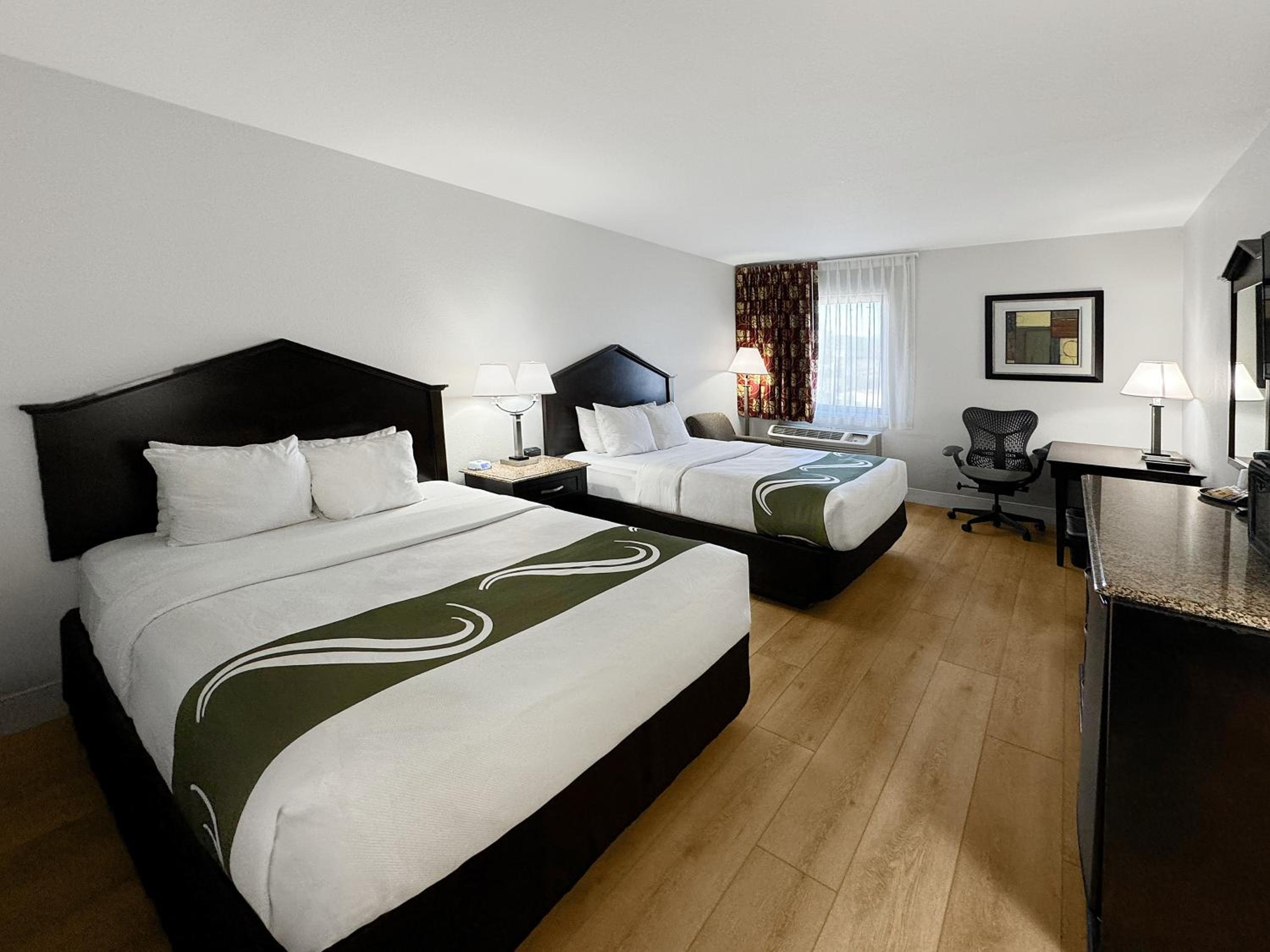 Standard Queen Room With Two Queen Beds And Tub - Accessible/Non-Smoking photo 2