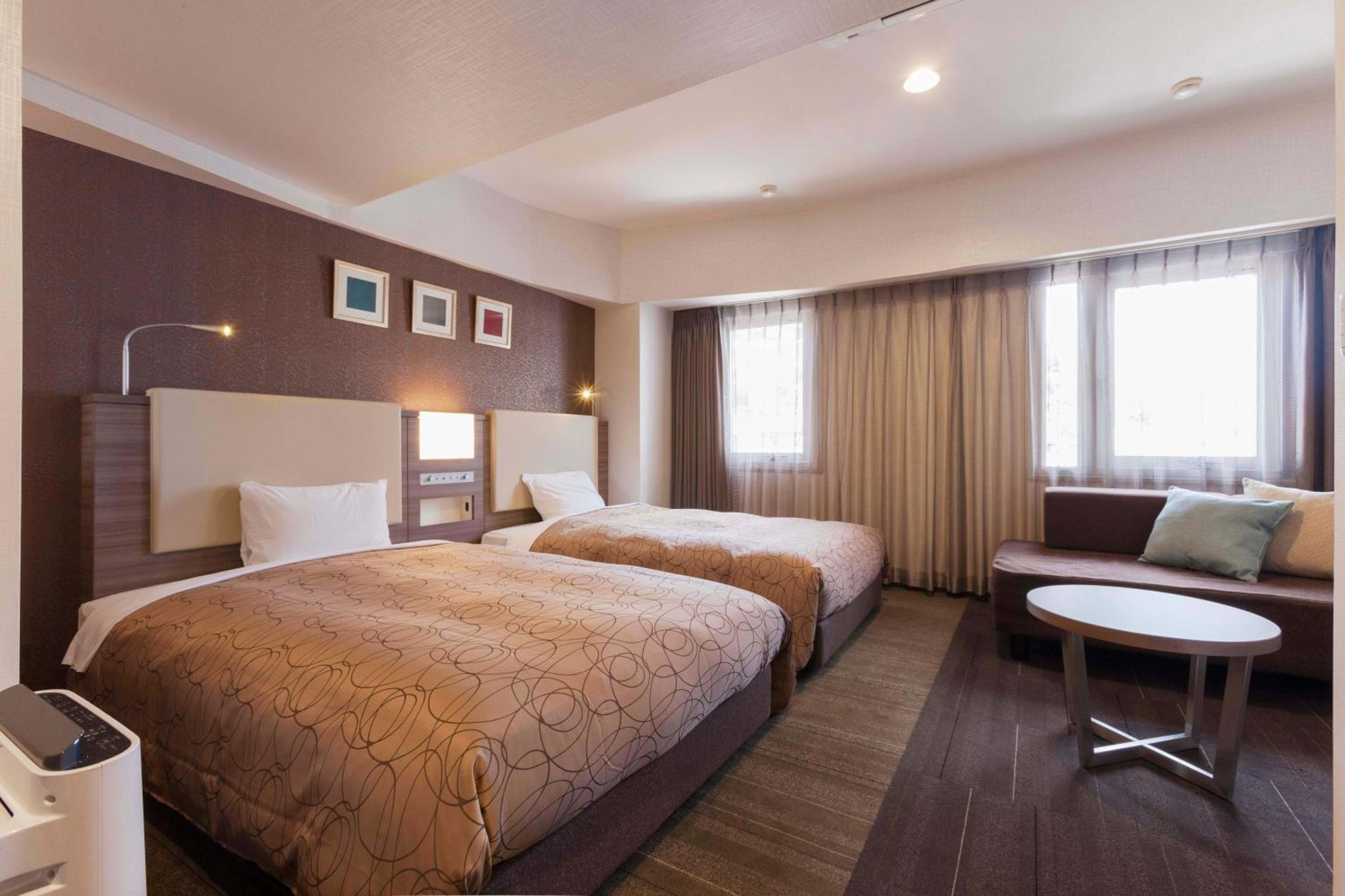 Deluxe Twin Room with Mountain View - Non-Smoking