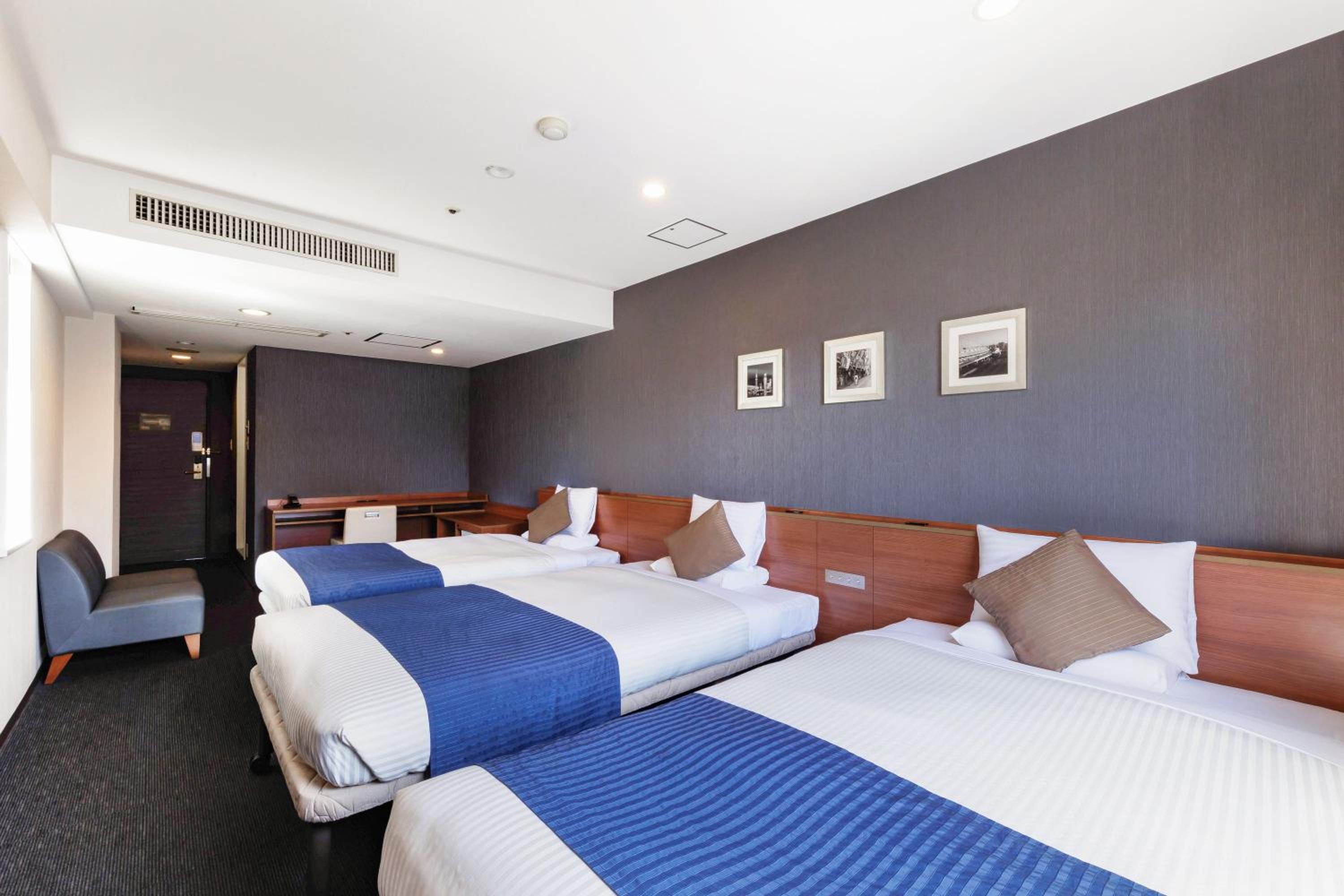 Deluxe Triple Room - Non-Smoking photo 1
