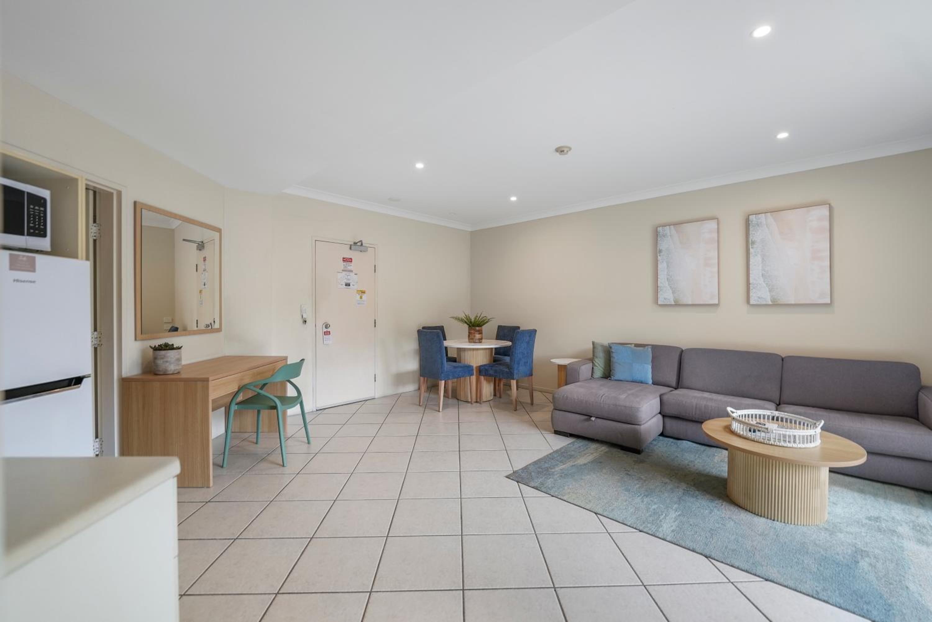 One-Bedroom Apartment - Photo 10