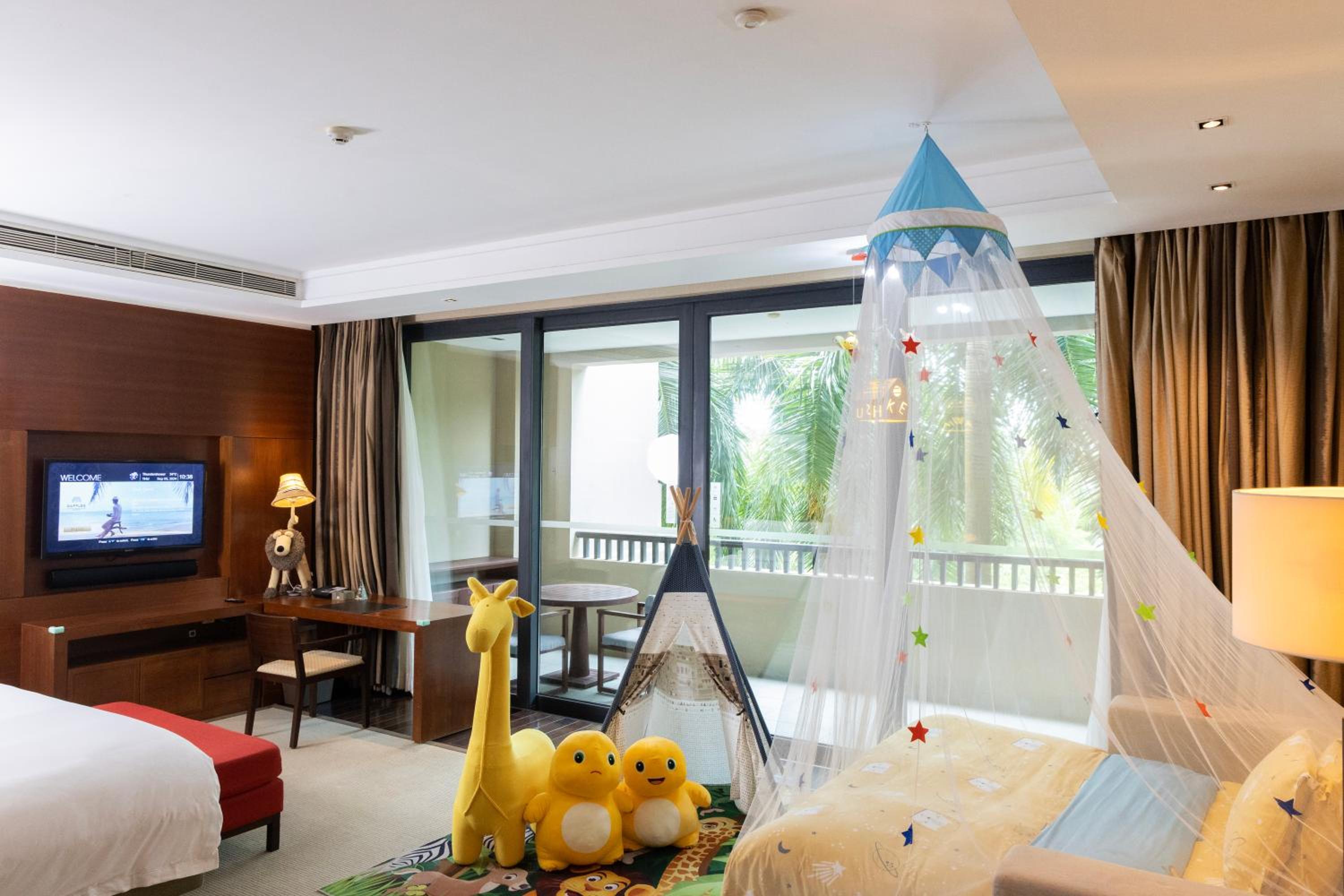 Family Room - Photo 1