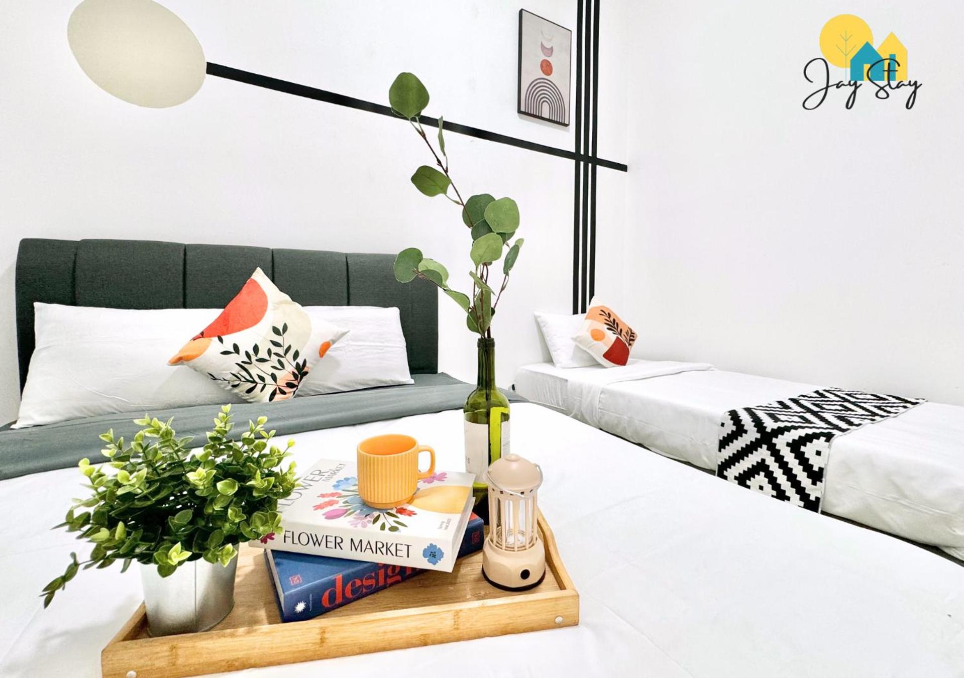 Two-Bedroom Apartment with Sea View - Photo 8