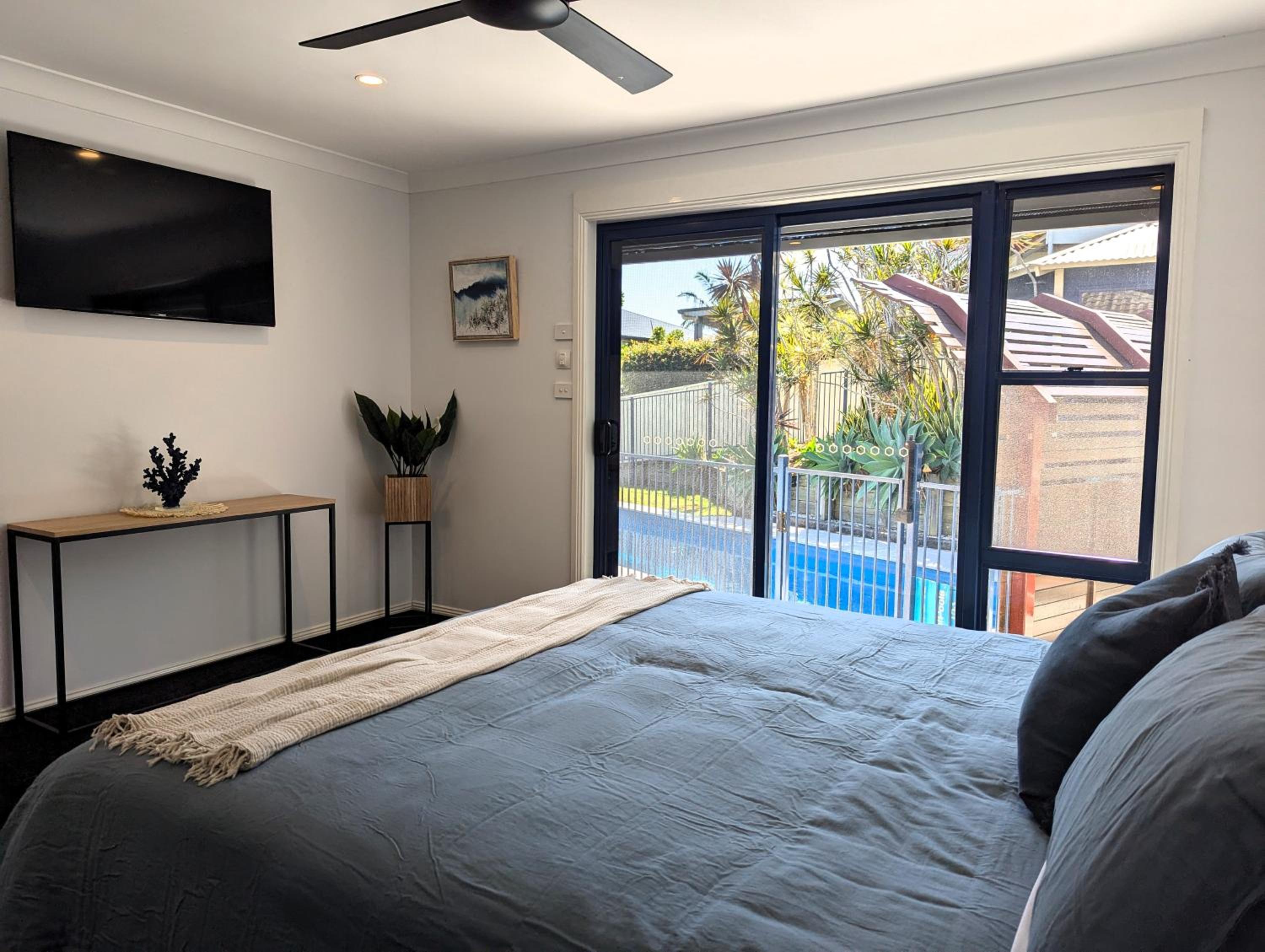Three-Bedroom House photo 1