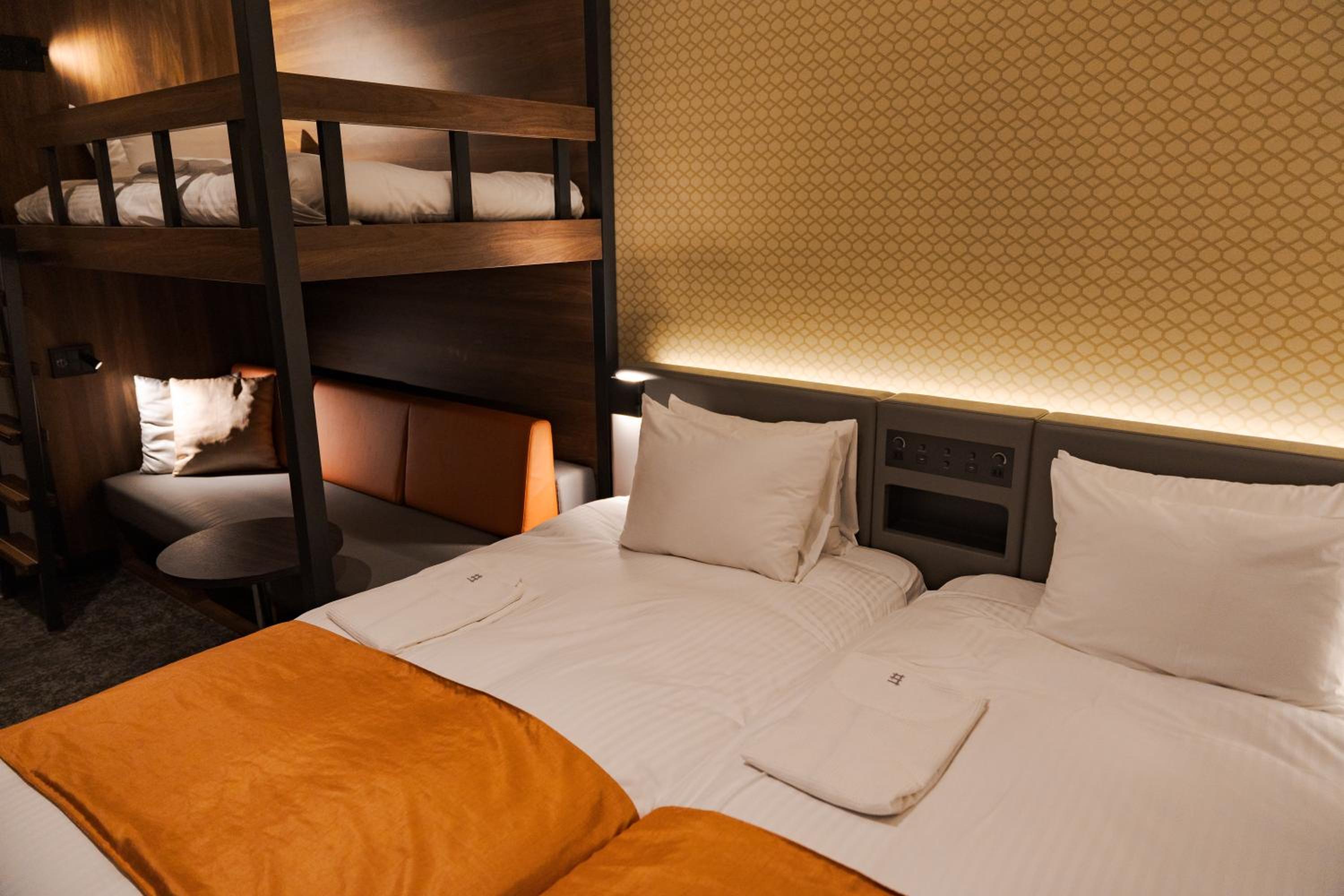 Family Twin Room B