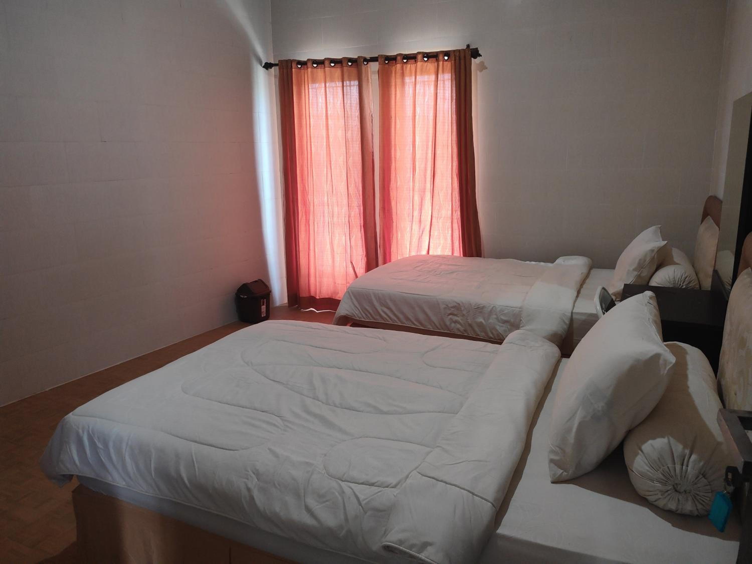 Double Room with Private Bathroom photo 3
