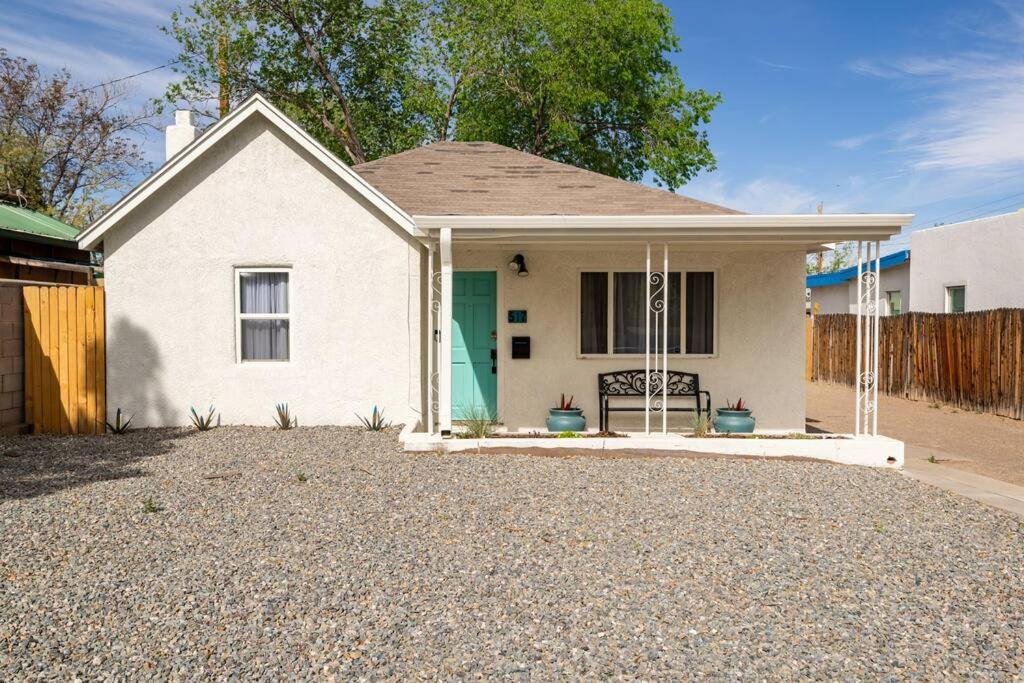 Two-Bedroom House photo 2