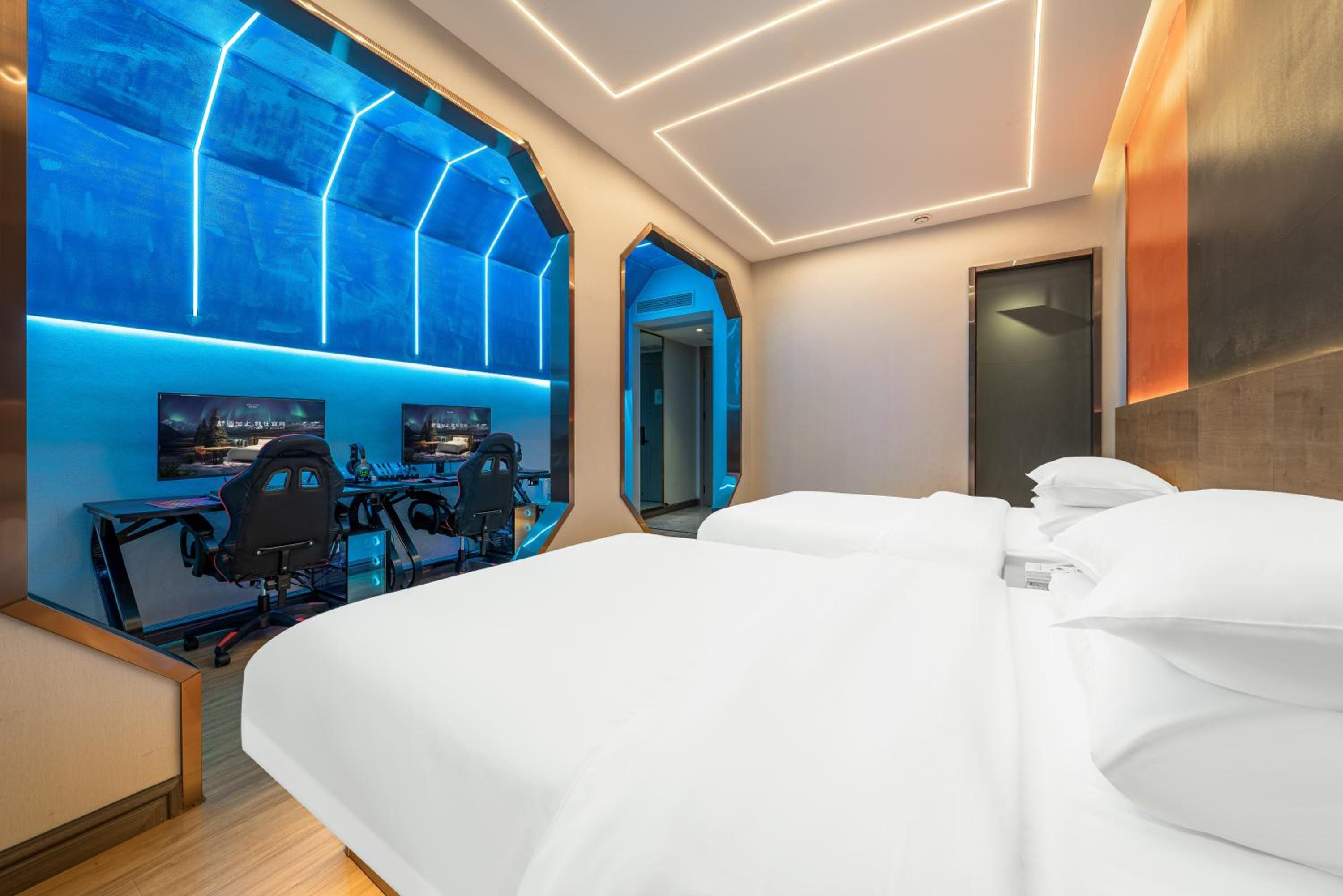 Deluxe Twin Room photo 3