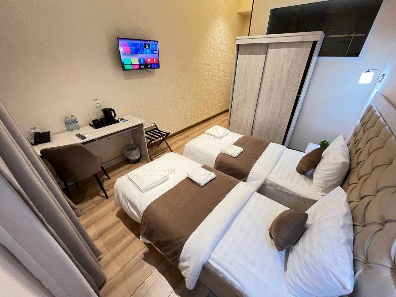 Double or Twin Room - Photo 4
