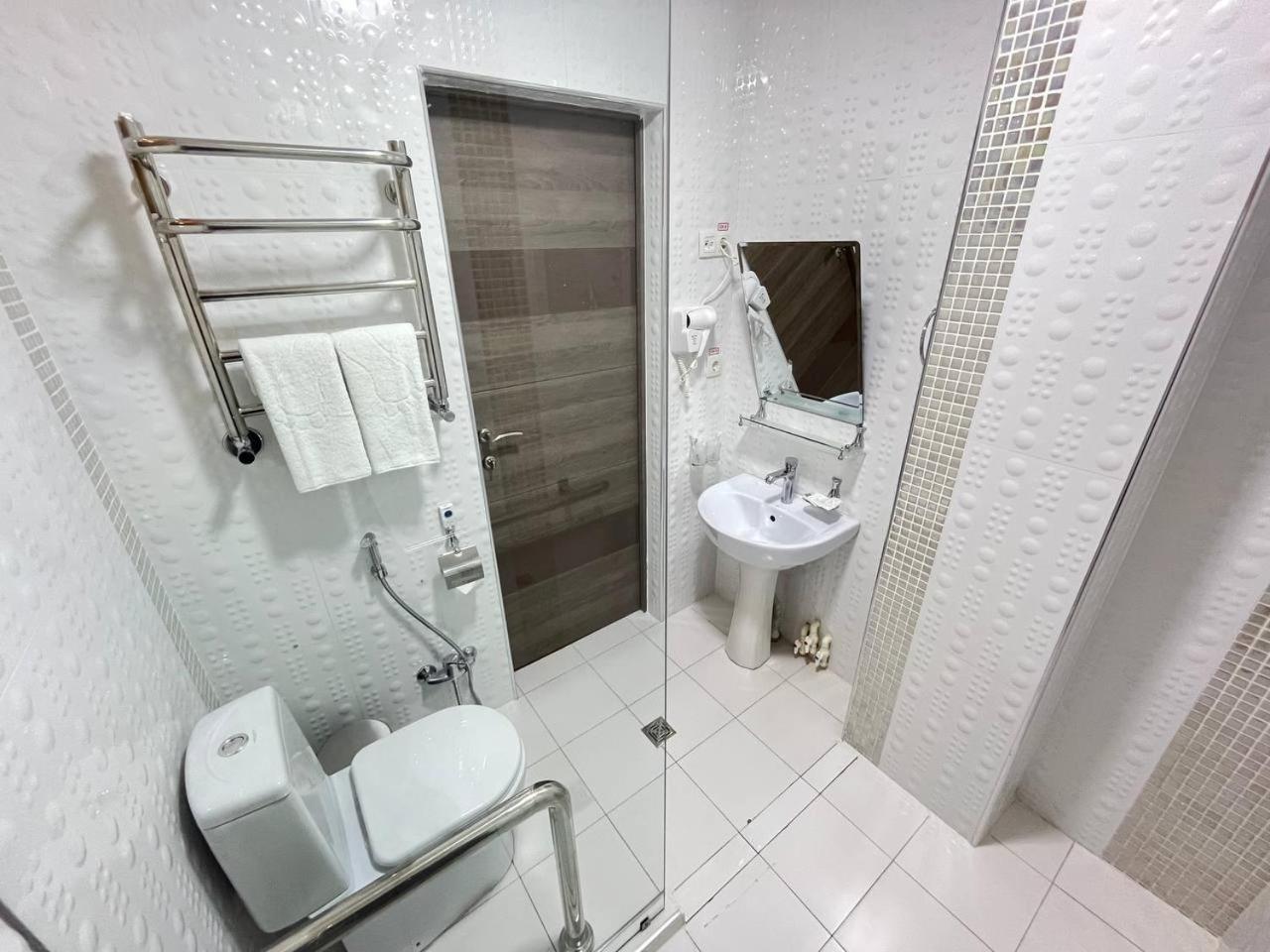 Double or Twin Room - Photo 1