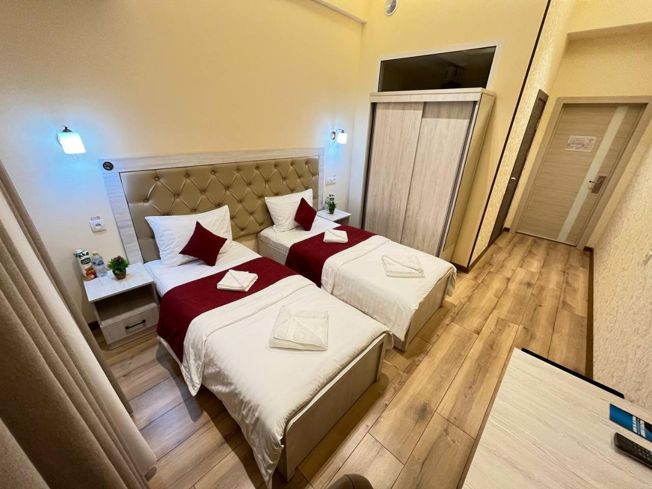 Double or Twin Room - Photo 2
