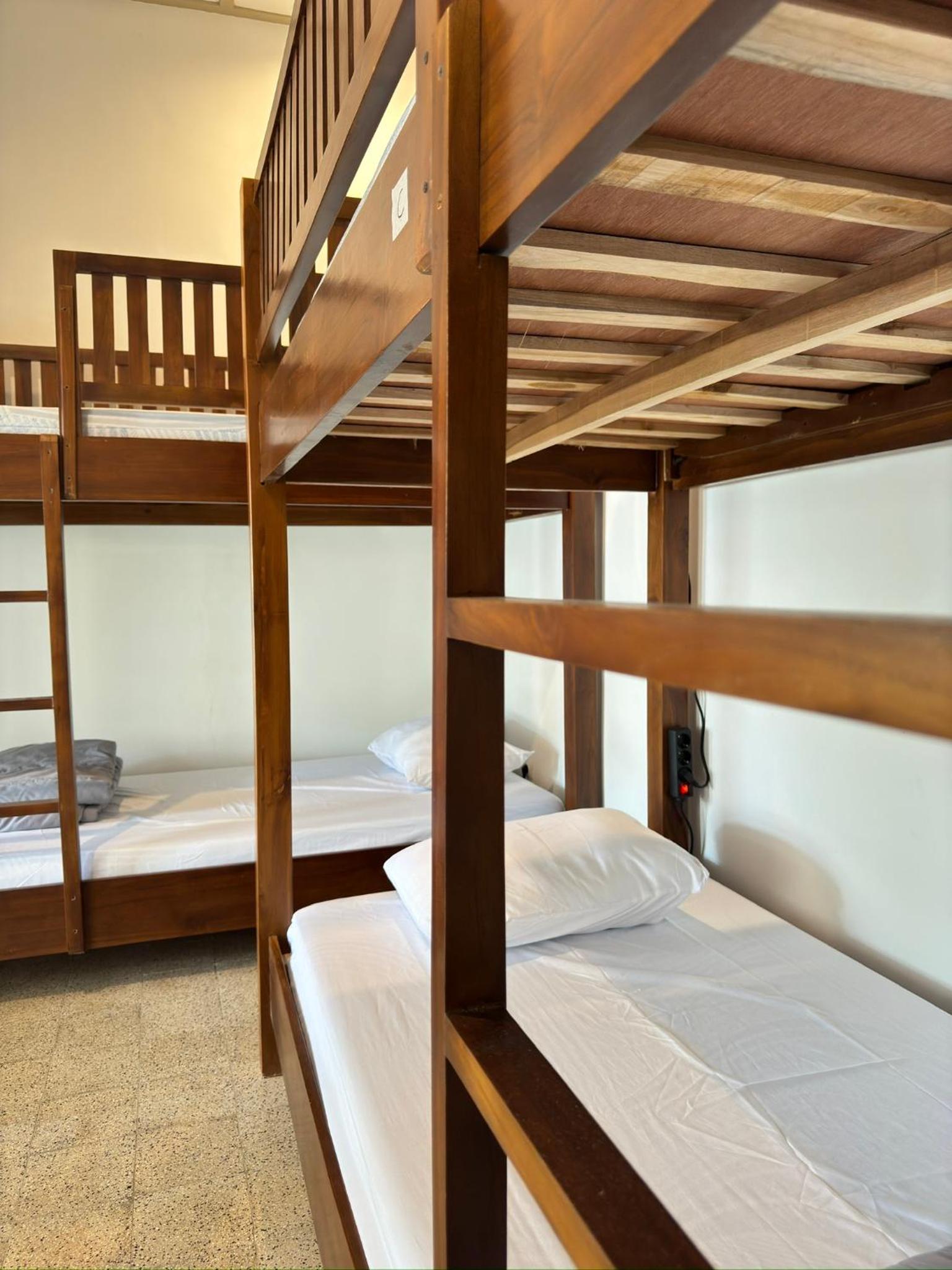 4-Bed Mixed Dormitory Room photo 2