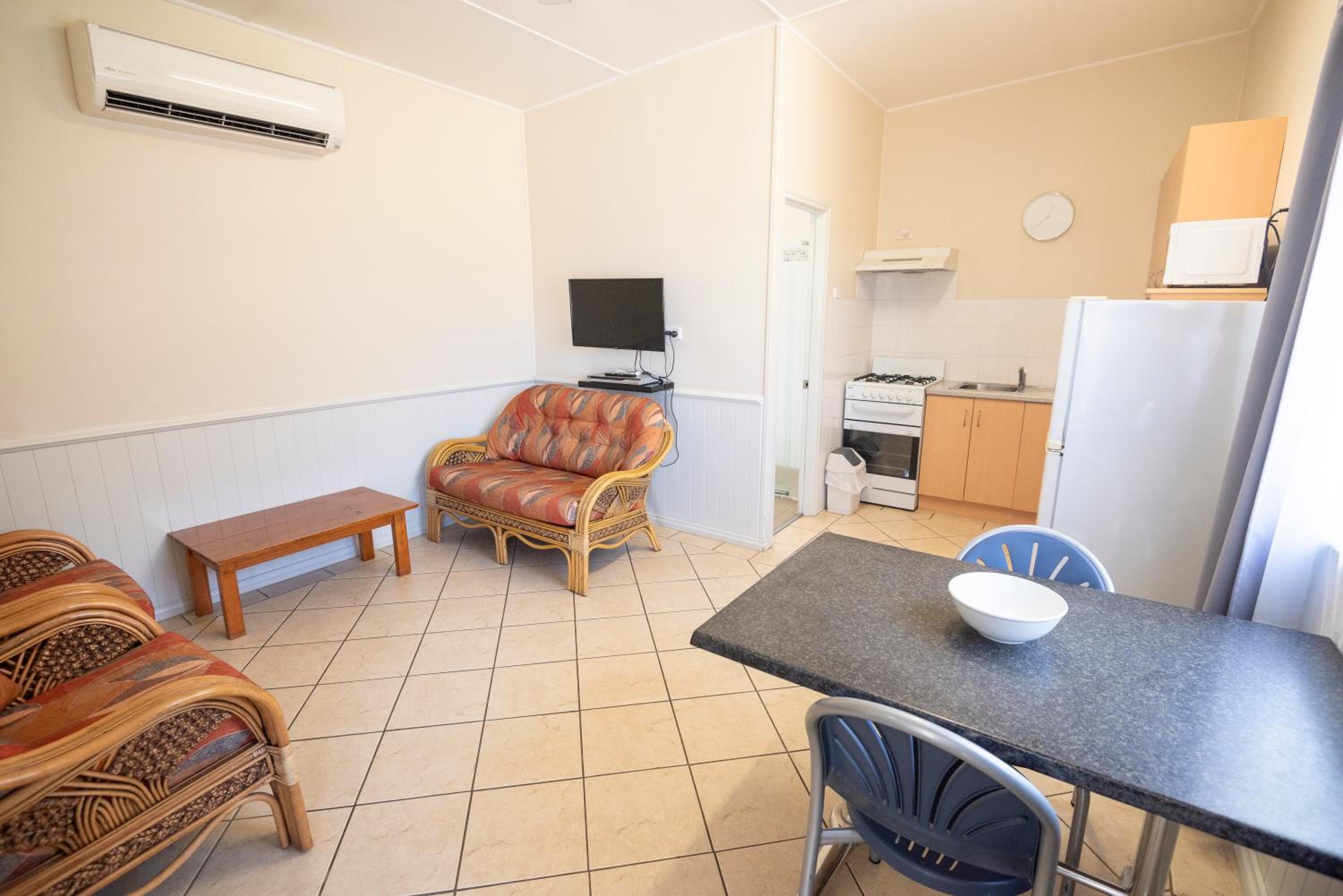 1 Bedroom Holiday Unit photo 1