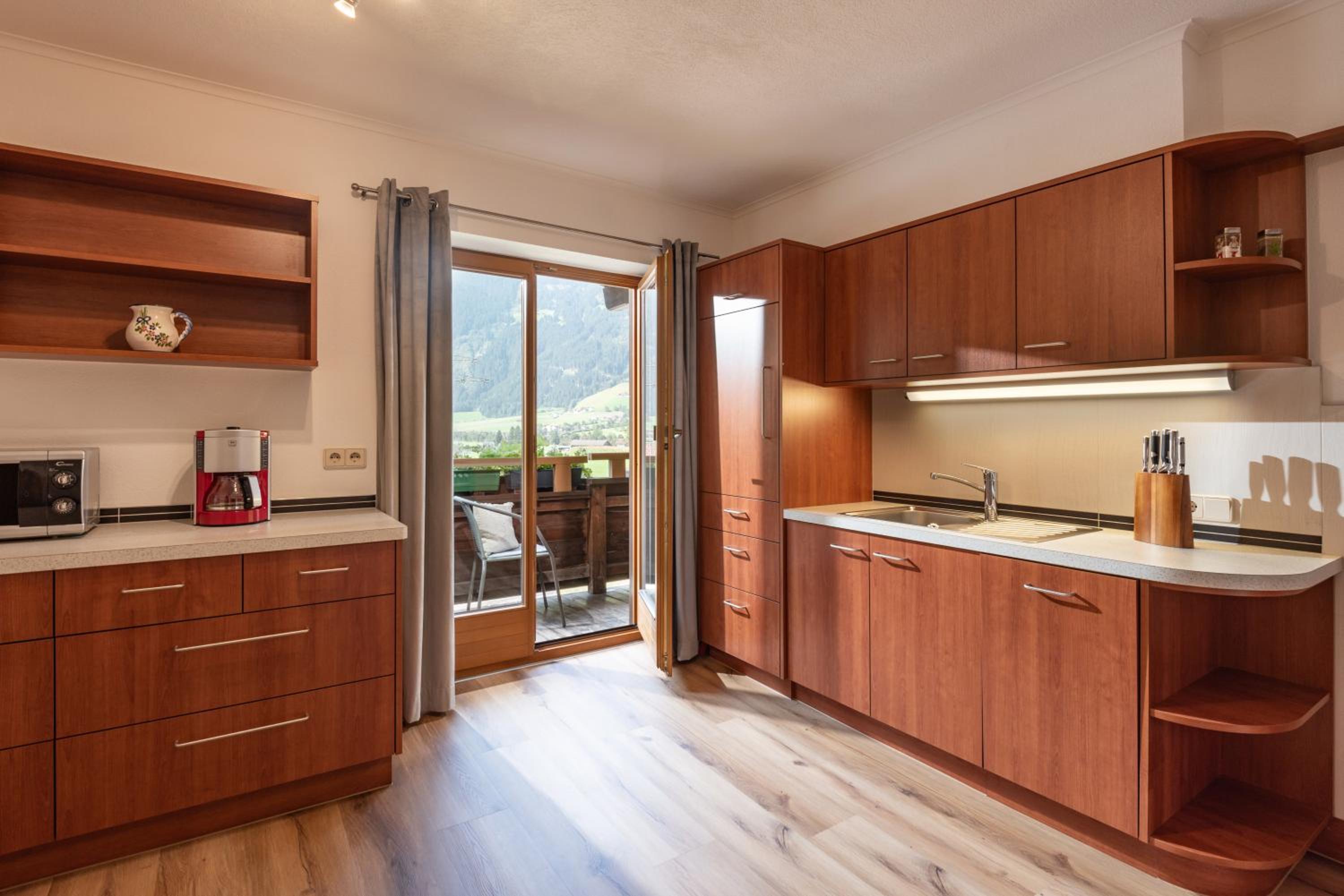 Three-Bedroom Apartment with Balcony photo 2