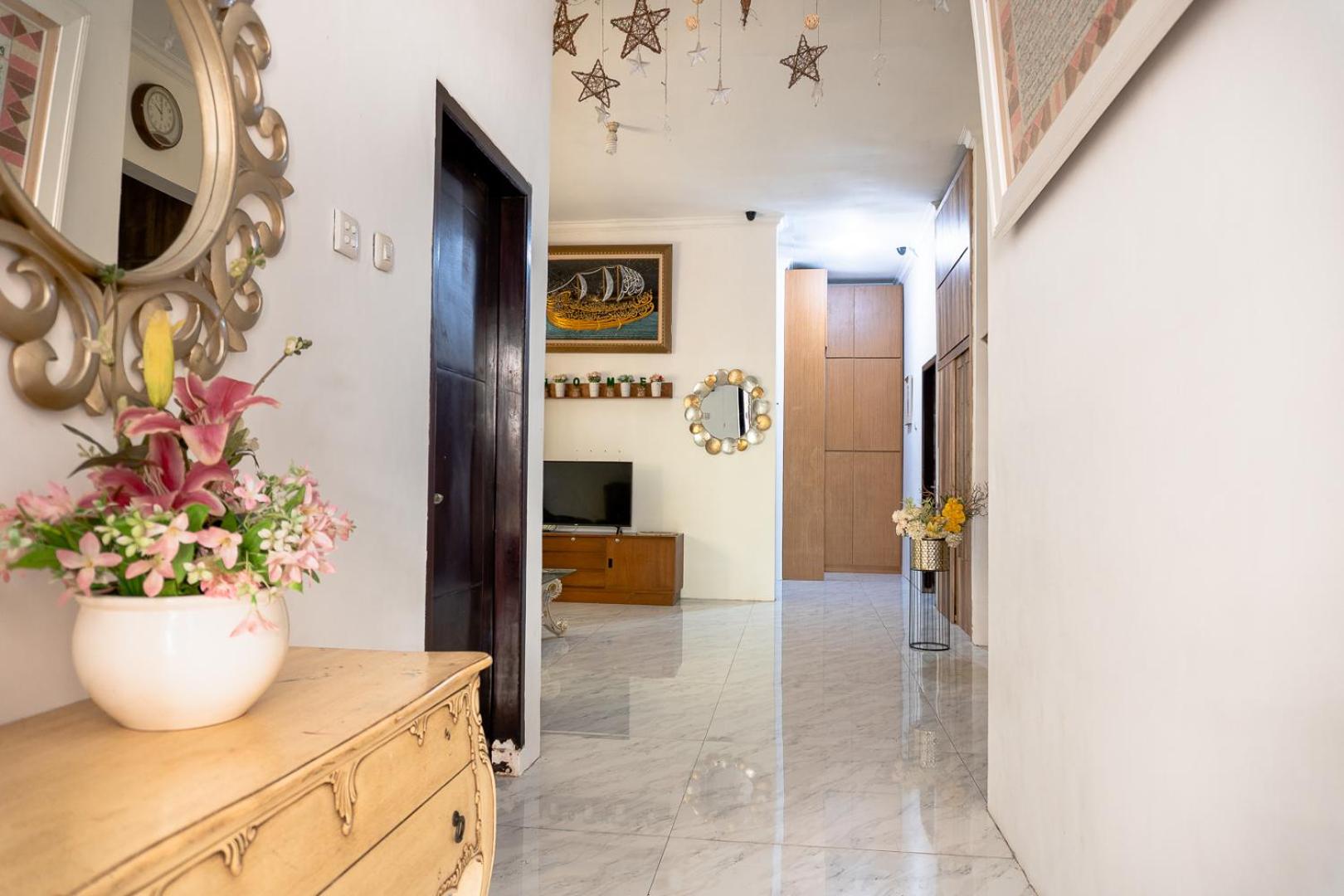 One-Bedroom House photo 1