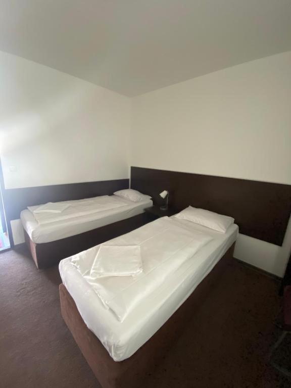 Superior Twin Room photo 2