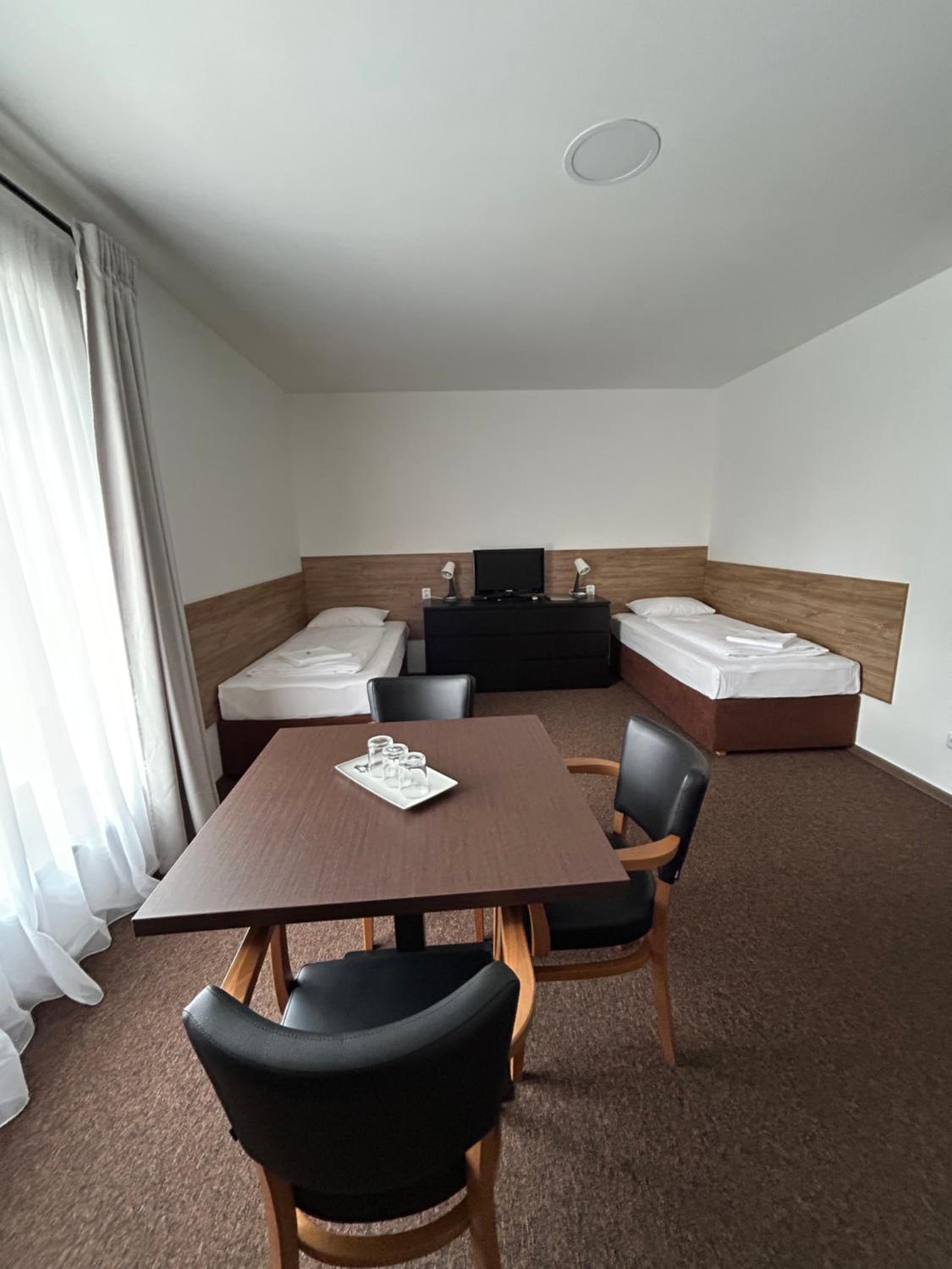 Standard Triple Room photo 2