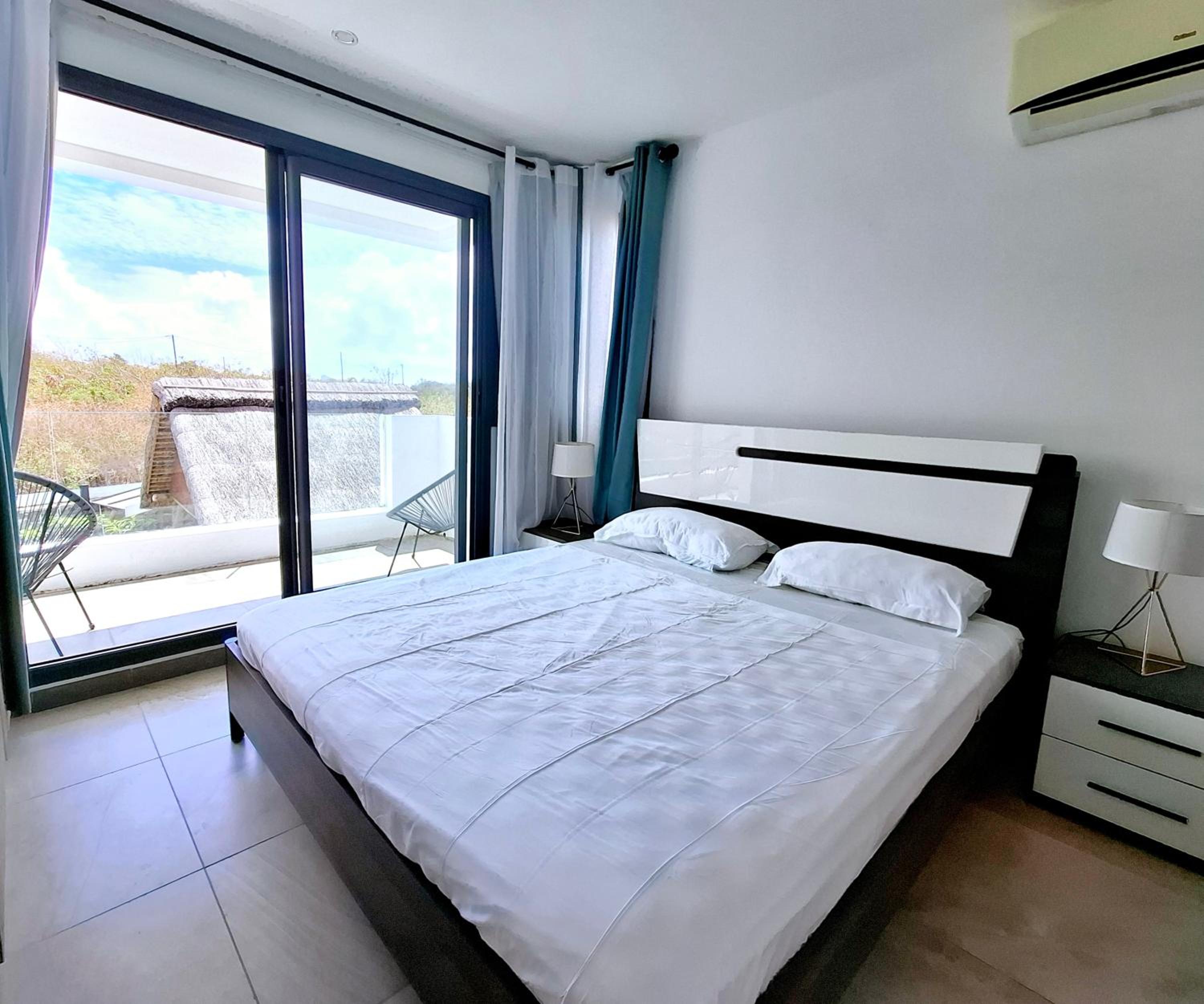 Three-Bedroom Villa photo 3