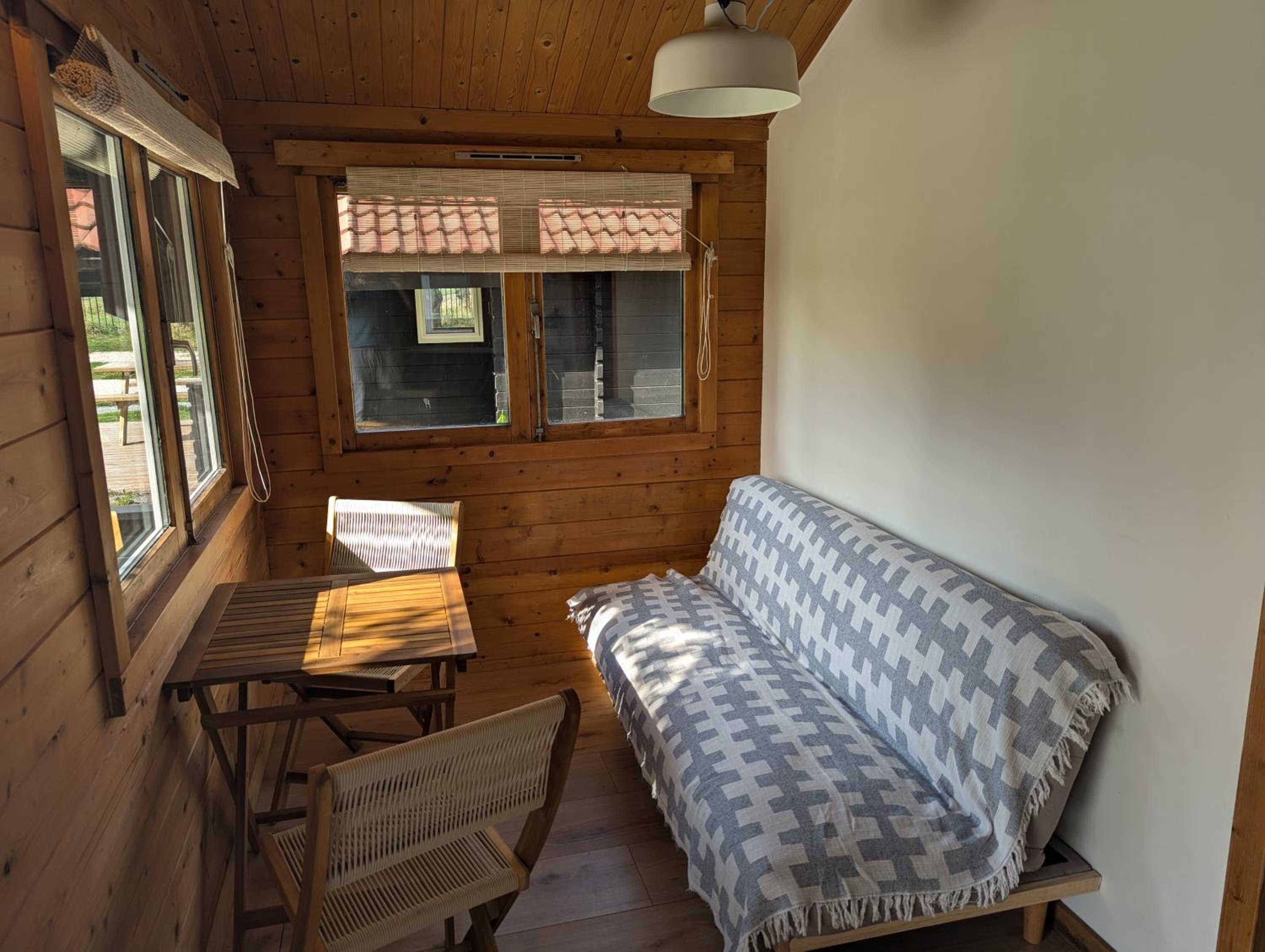 Bungalow with Garden View - Photo 4
