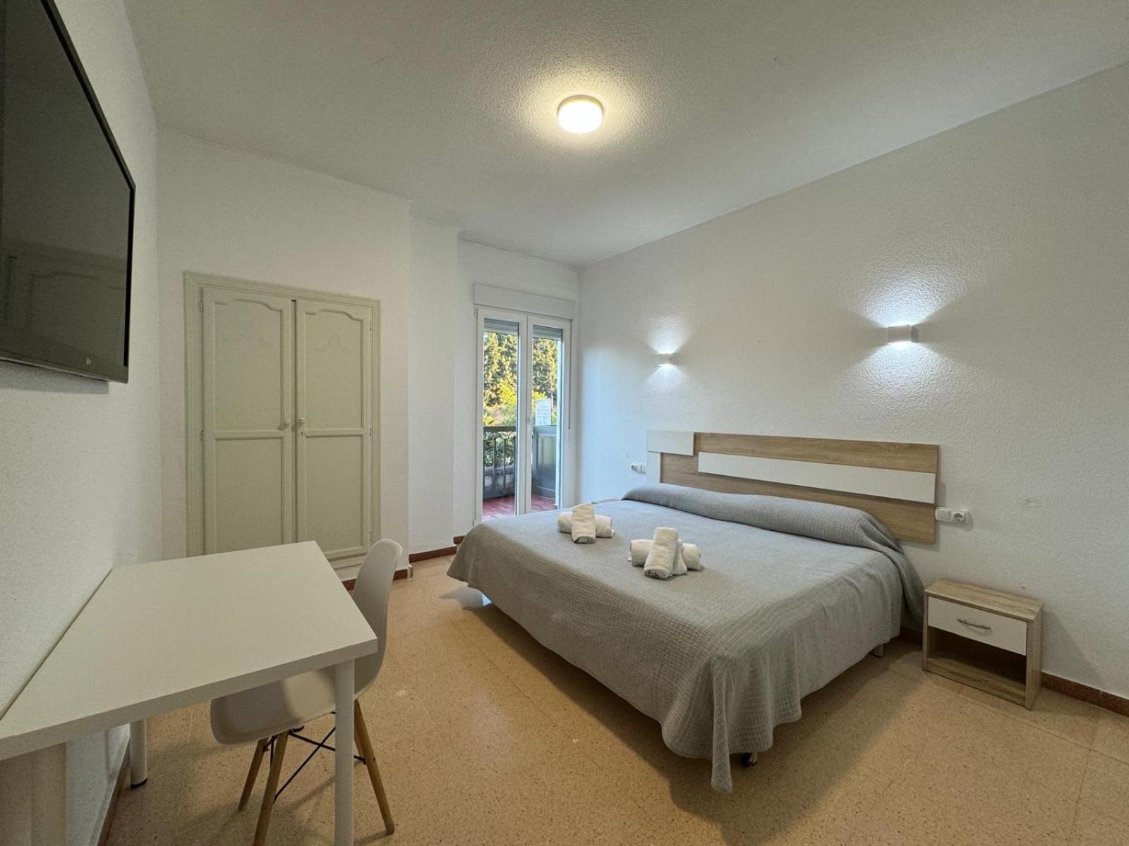 Standard King Room photo 2